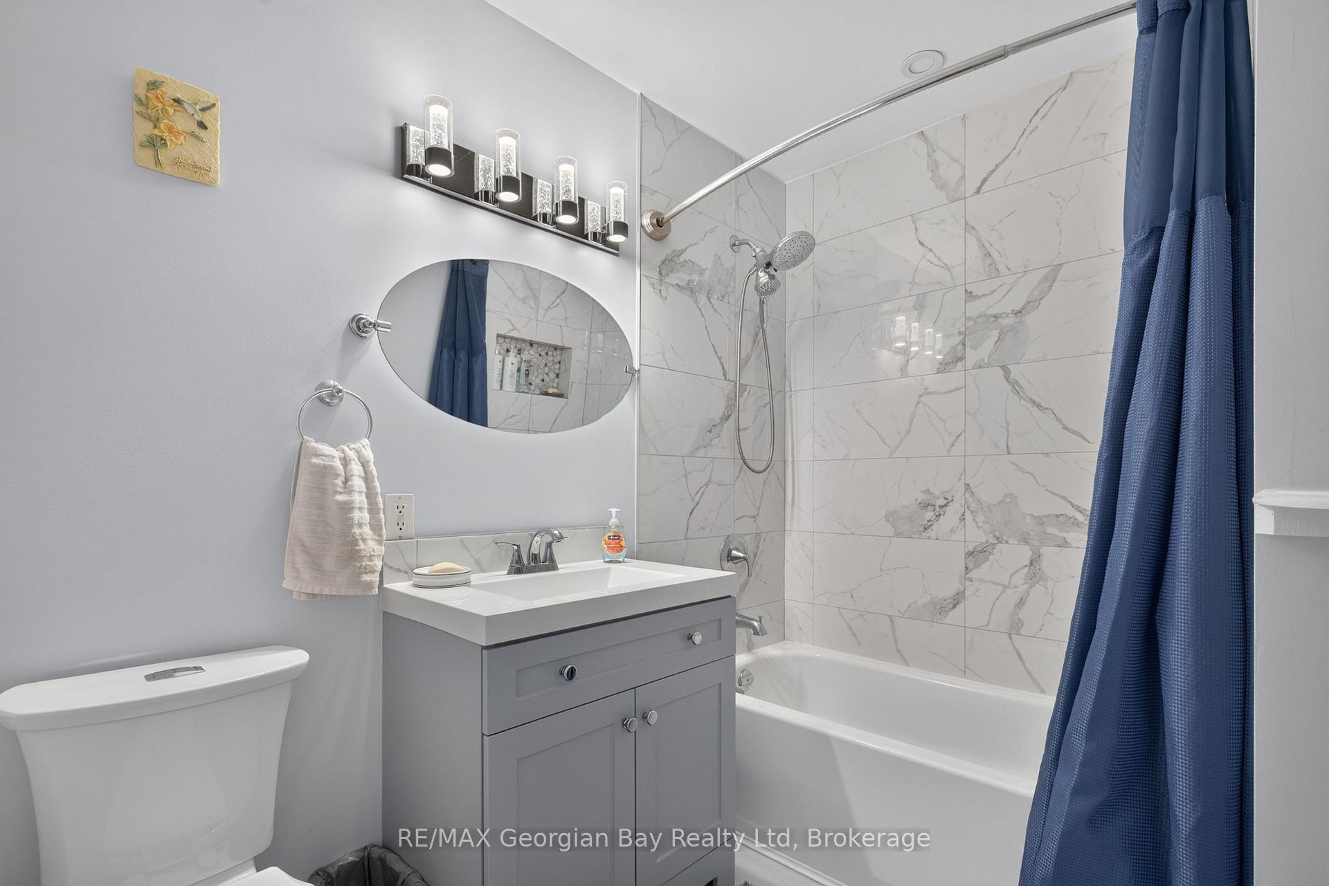 Photo 16 of 898 Yonge Street, Midland — HOMEH