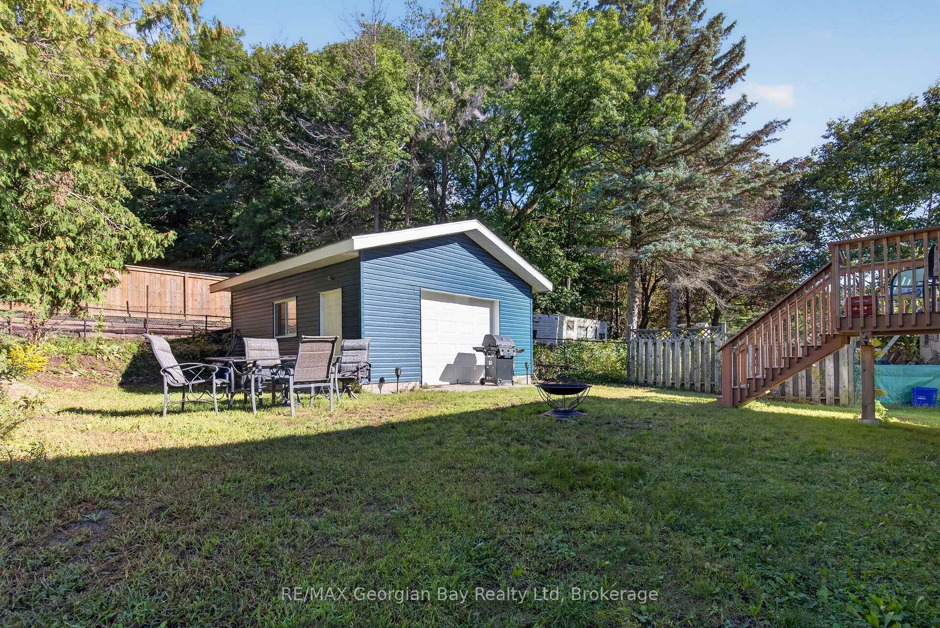 Photo 24 of 898 Yonge Street, Midland — HOMEH
