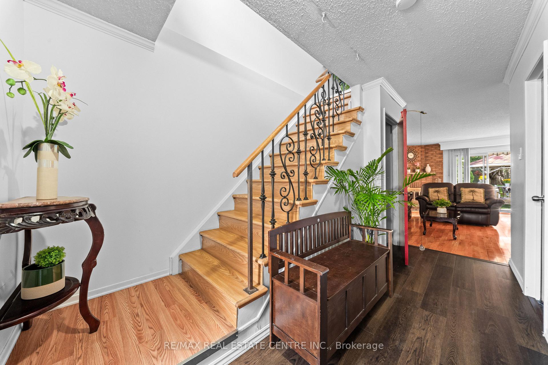 Photo 7 of 467 Hansen Road N, Brampton, Madoc — HOMEH