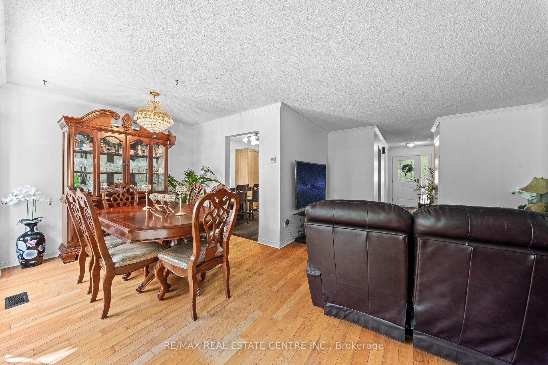 Photo 11 of 467 Hansen Road N, Brampton, Madoc — HOMEH