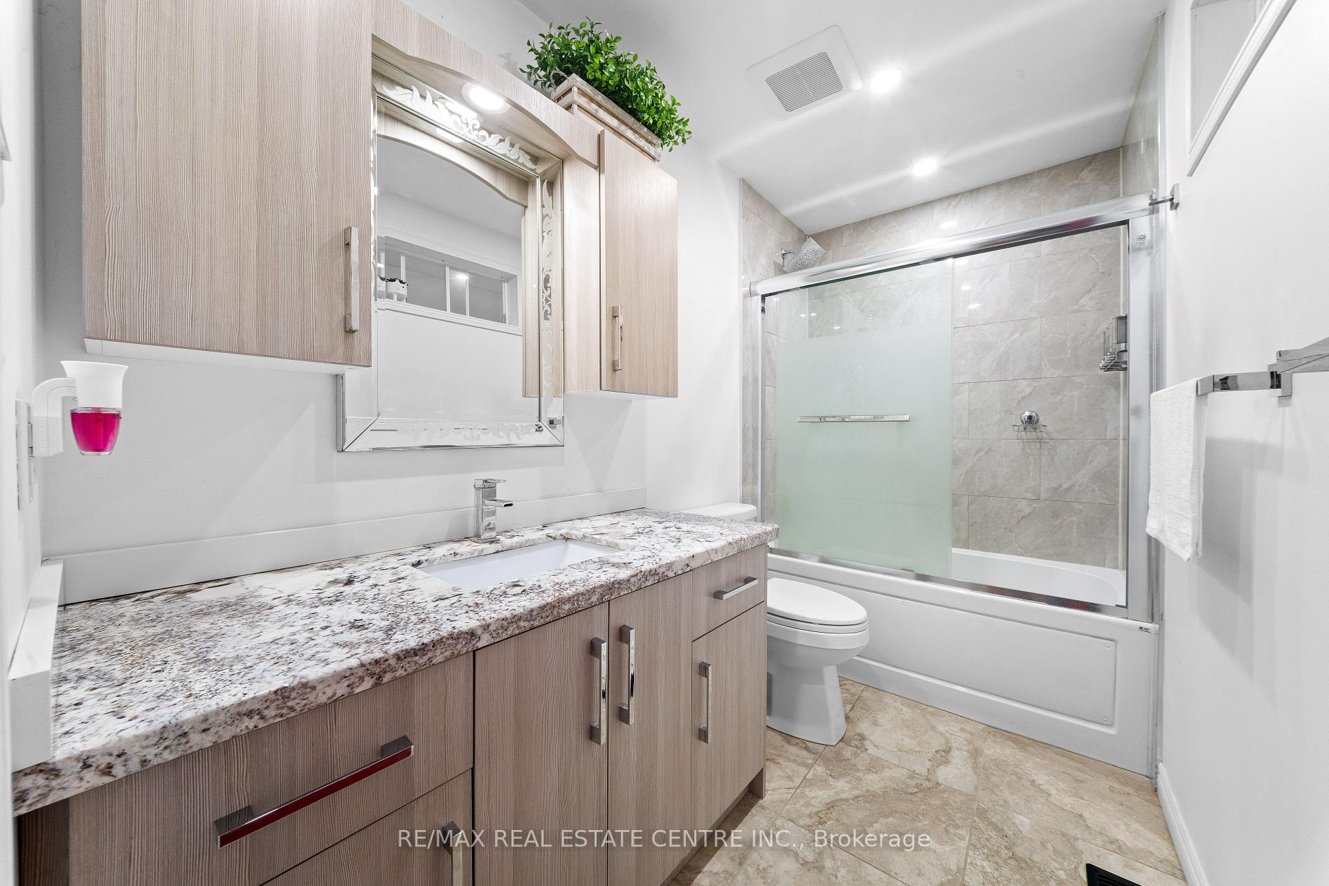 Photo 18 of 467 Hansen Road N, Brampton, Madoc — HOMEH