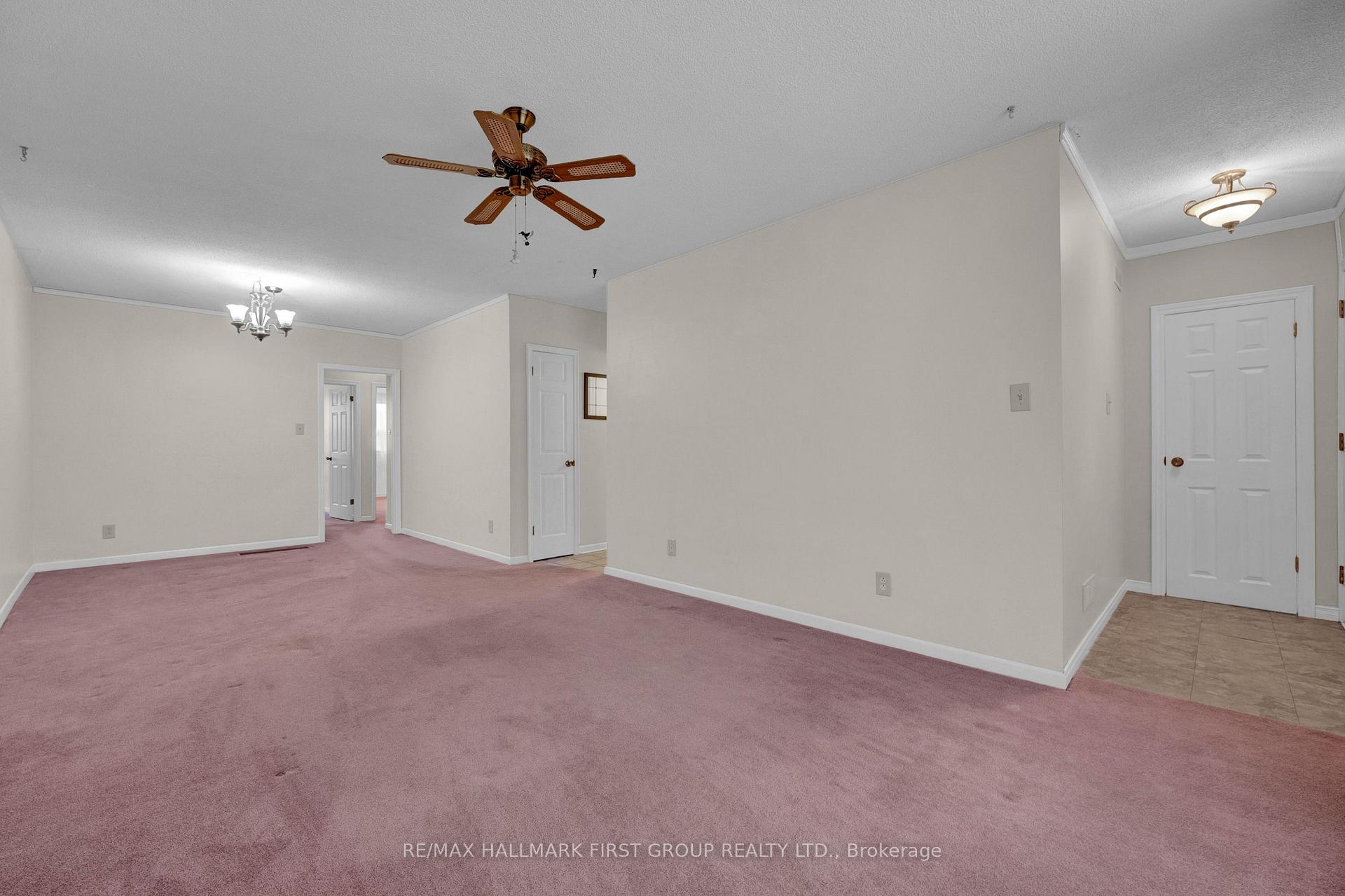 Photo 10 of 35 Tulloch Drive, Ajax, South East — HOMEH