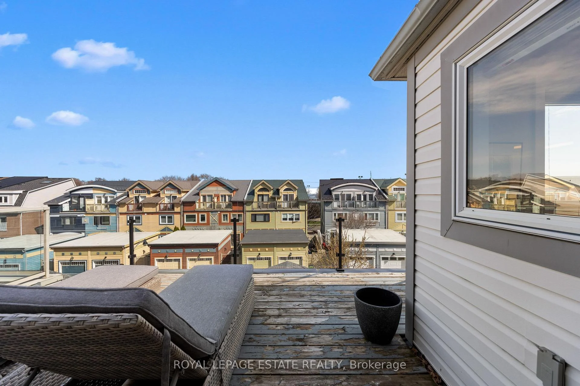Photo 33 of 95 Boardwalk Drive, Toronto, The Beaches — HOMEH