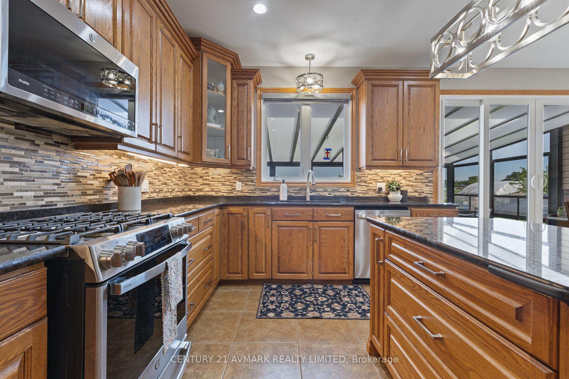 Photo 17 of 541 Barrick Road, Port Colborne, Main Street — HOMEH