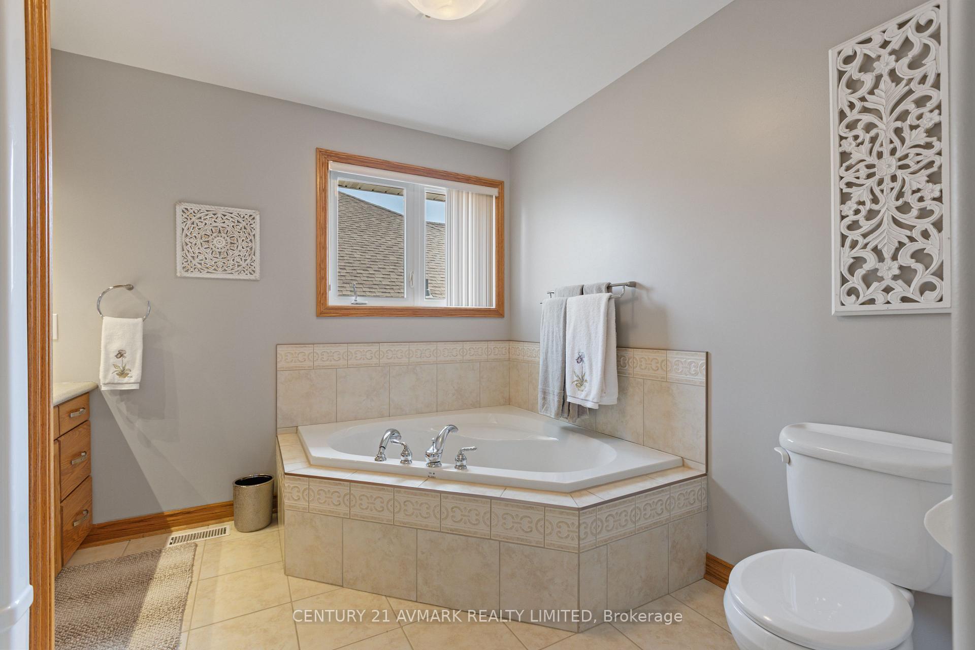 Photo 29 of 541 Barrick Road, Port Colborne, Main Street — HOMEH