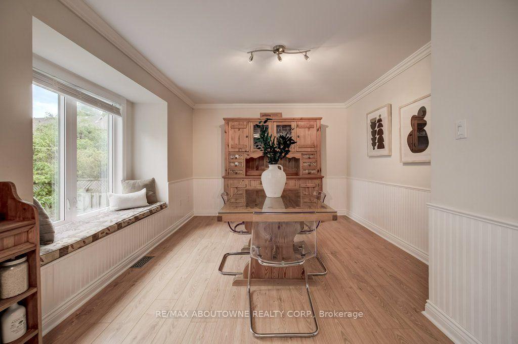 Photo 10 of 5180 Bunton Crescent, Burlington, Orchard — HOMEH