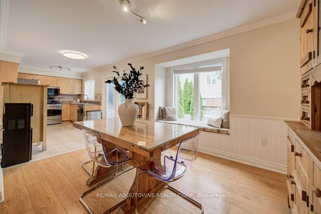 Photo 11 of 5180 Bunton Crescent, Burlington, Orchard — HOMEH