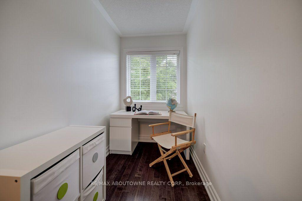 Photo 16 of 5180 Bunton Crescent, Burlington, Orchard — HOMEH
