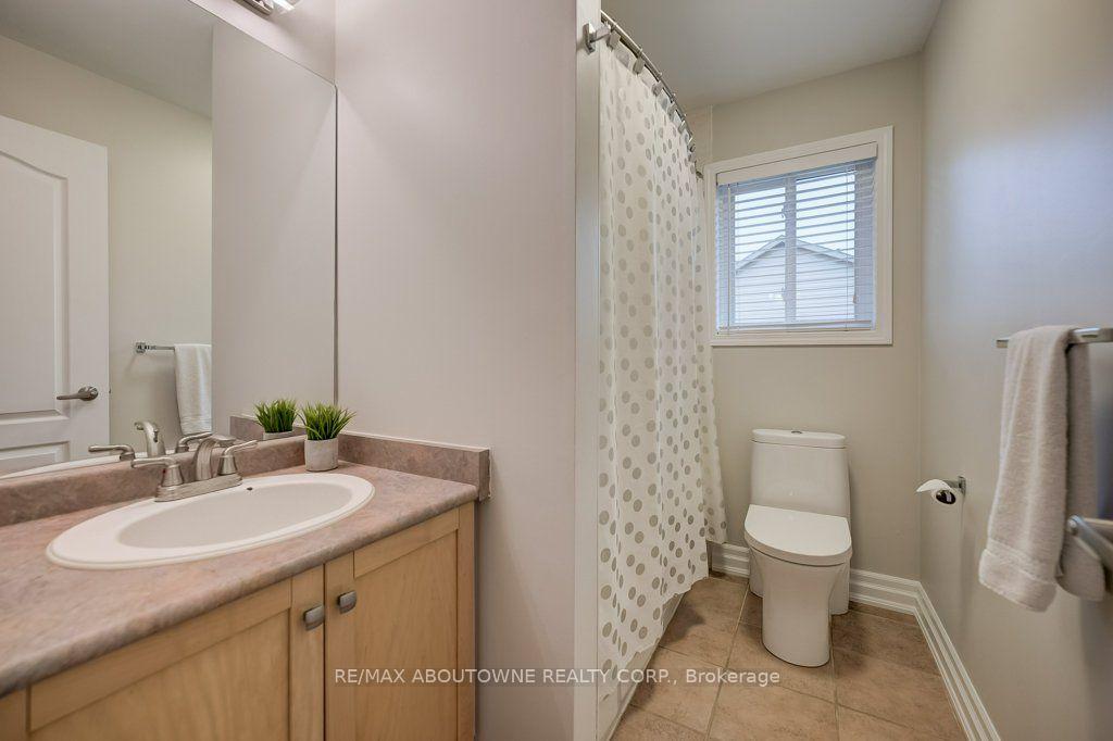 Photo 21 of 5180 Bunton Crescent, Burlington, Orchard — HOMEH