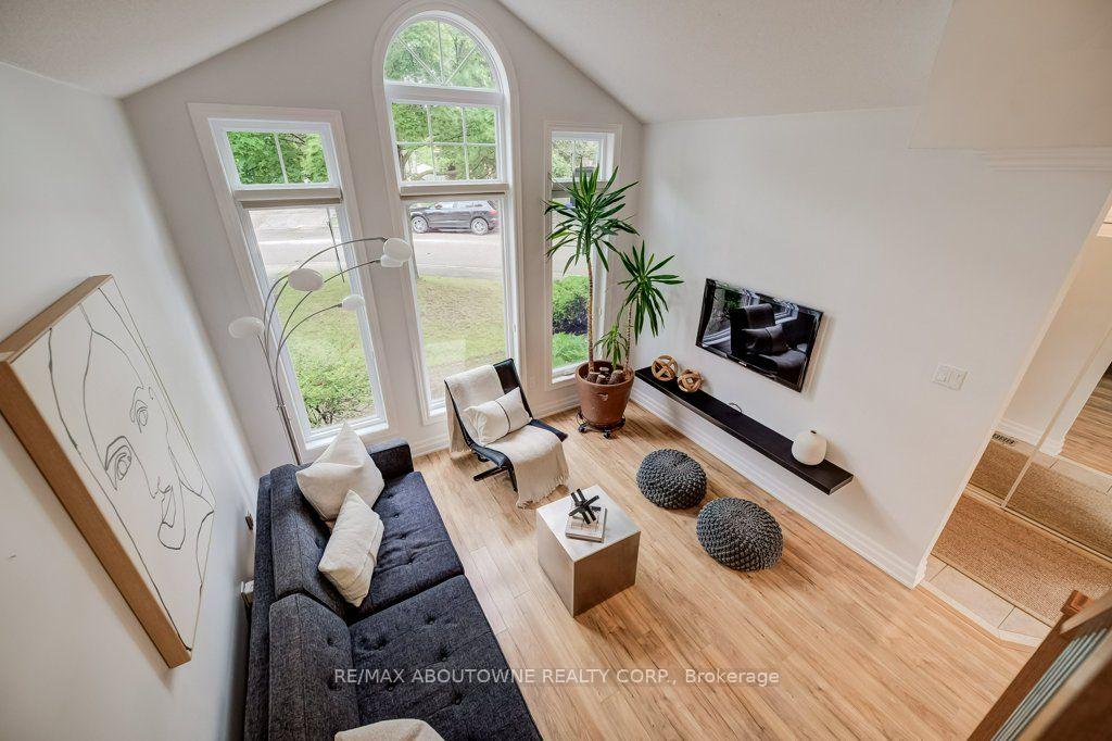 Photo 22 of 5180 Bunton Crescent, Burlington, Orchard — HOMEH