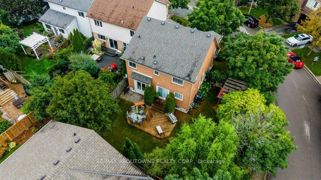 Photo 29 of 5180 Bunton Crescent, Burlington, Orchard — HOMEH