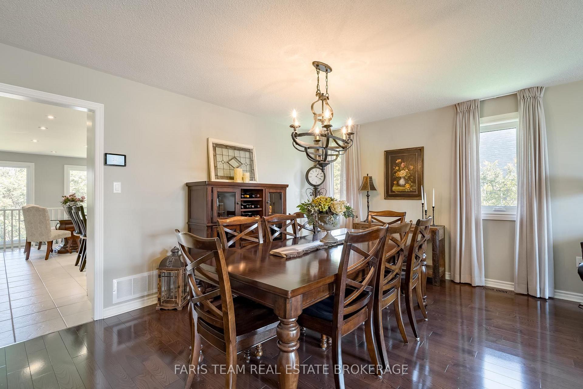 Photo 14 of 32 Stanley Street, Barrie, East Bayfield — HOMEH
