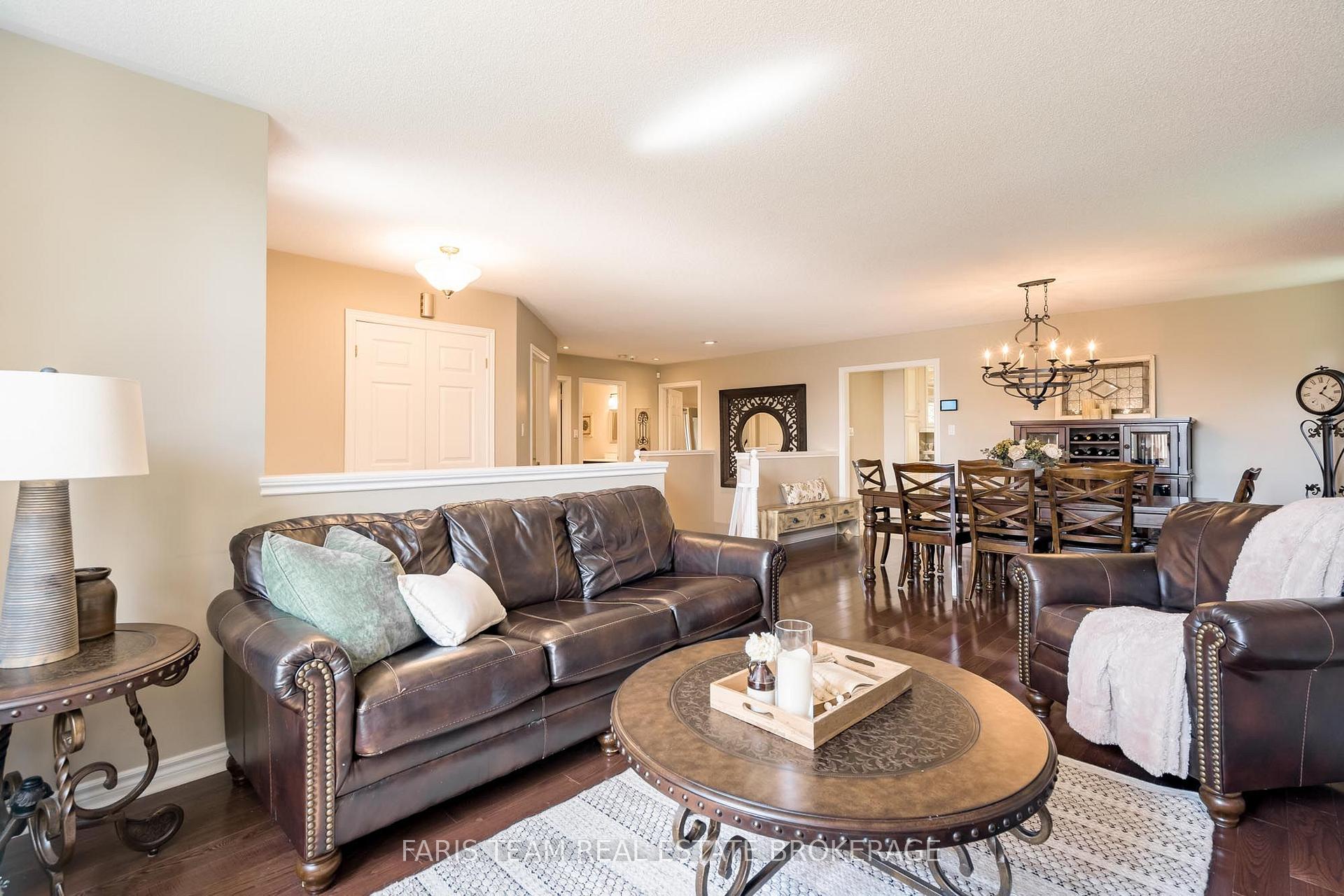 Photo 17 of 32 Stanley Street, Barrie, East Bayfield — HOMEH