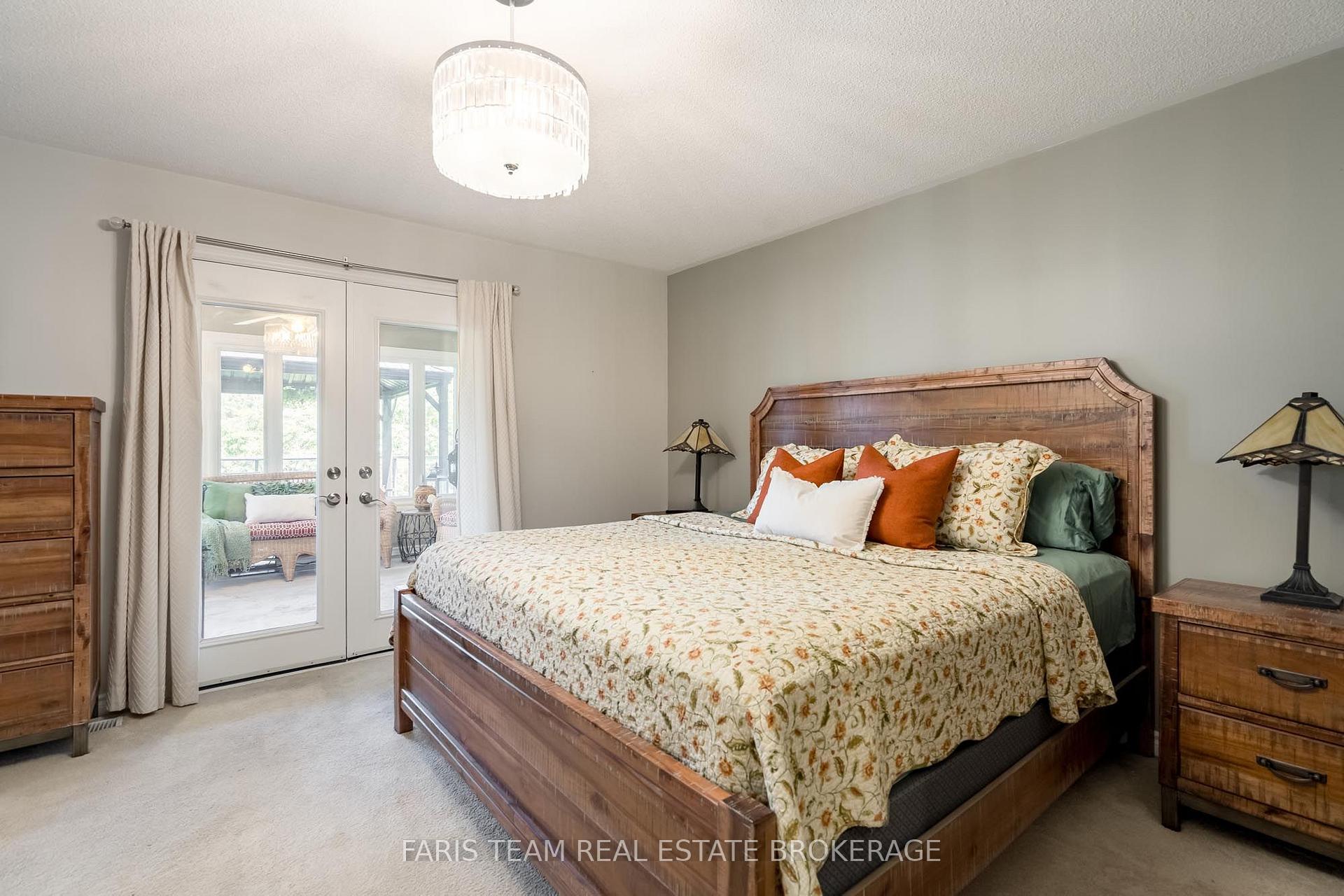 Photo 20 of 32 Stanley Street, Barrie, East Bayfield — HOMEH