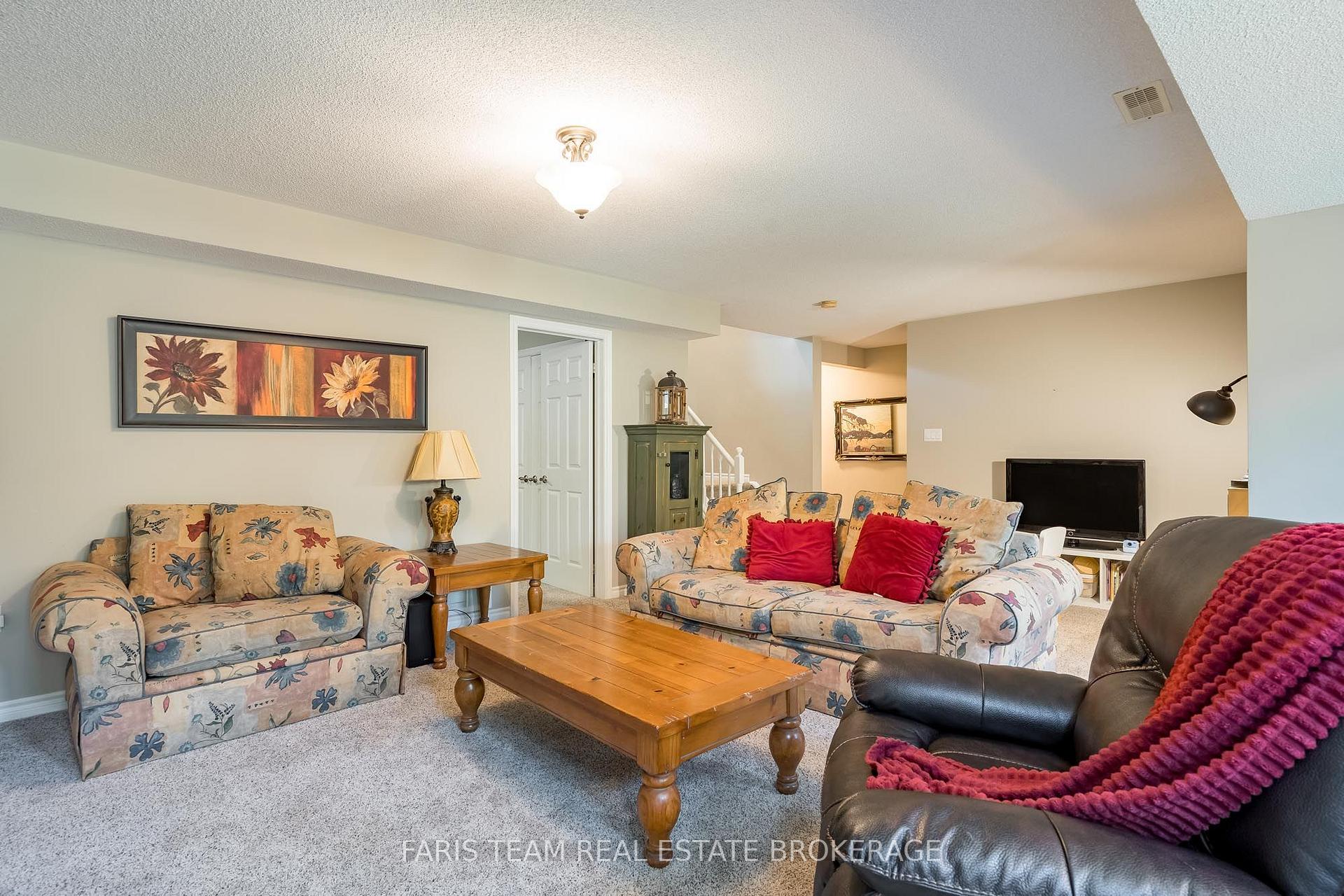 Photo 27 of 32 Stanley Street, Barrie, East Bayfield — HOMEH