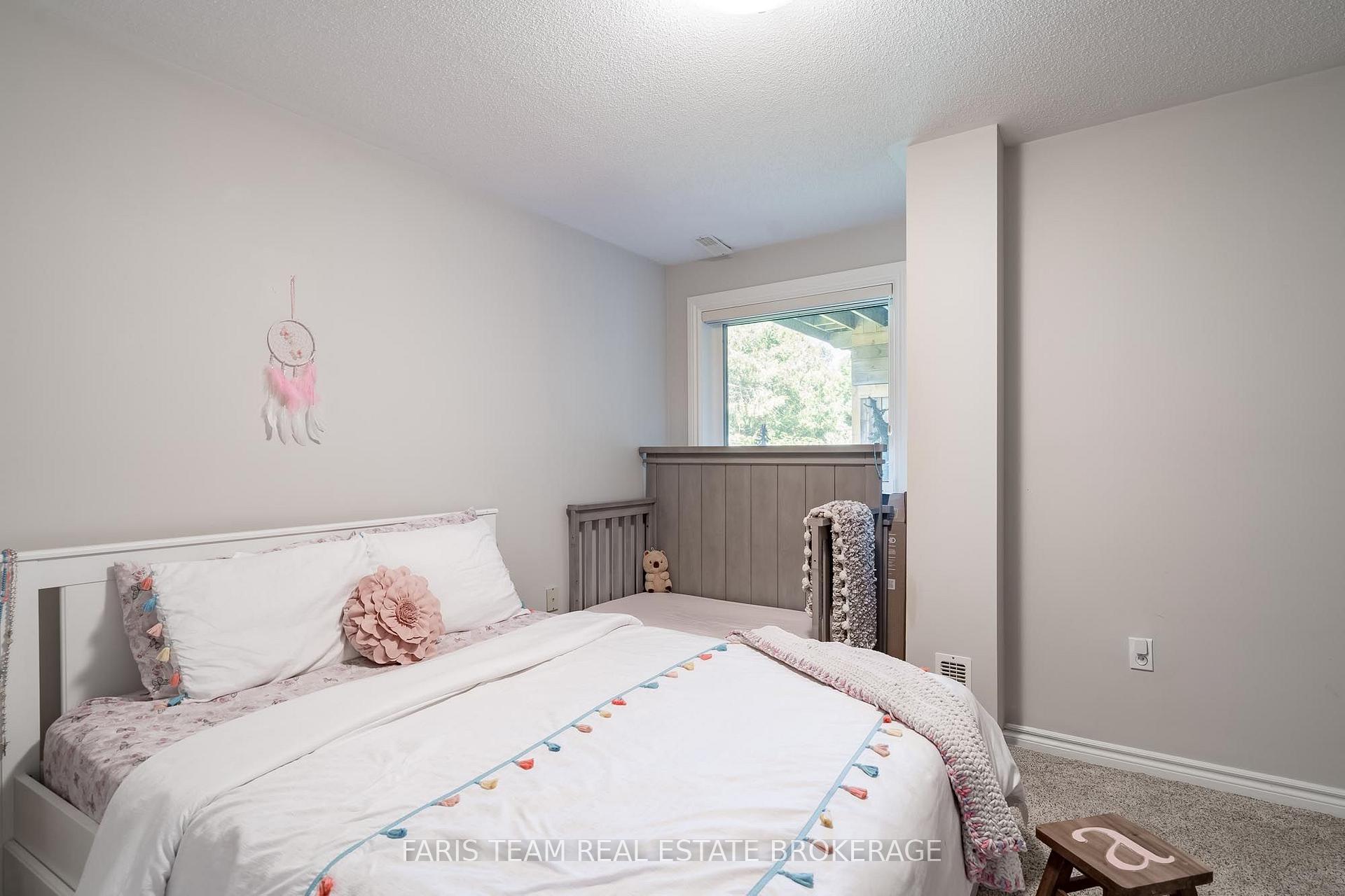 Photo 31 of 32 Stanley Street, Barrie, East Bayfield — HOMEH