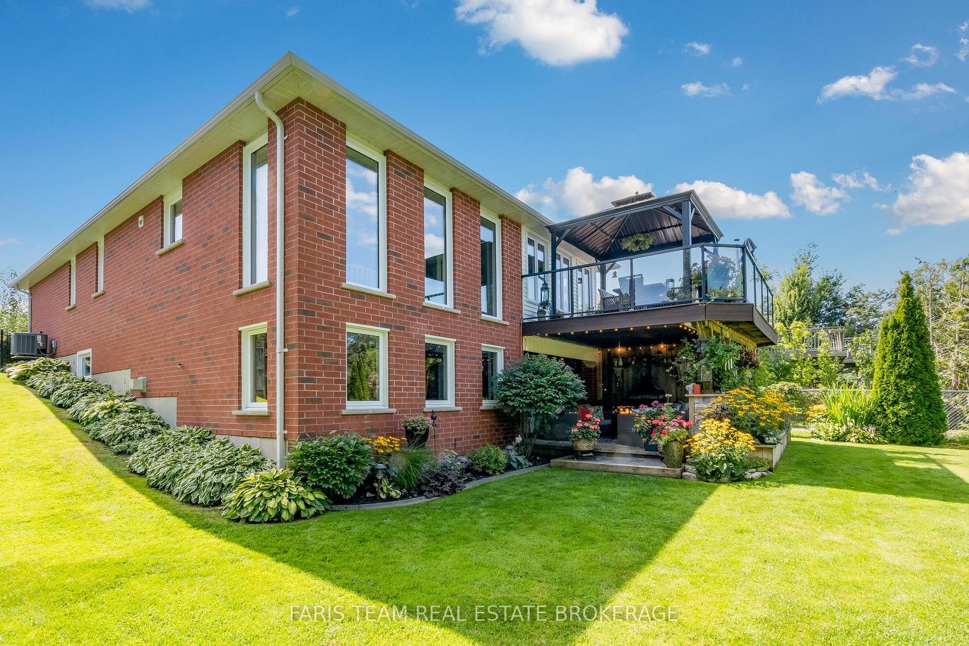 Photo 36 of 32 Stanley Street, Barrie, East Bayfield — HOMEH