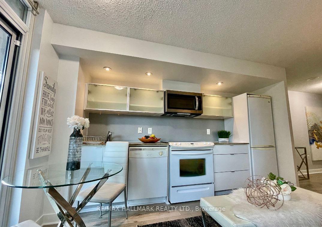 Photo 3 of Unit 301, 4K Spadina Avenue, Toronto, Waterfront Communities — HOMEH
