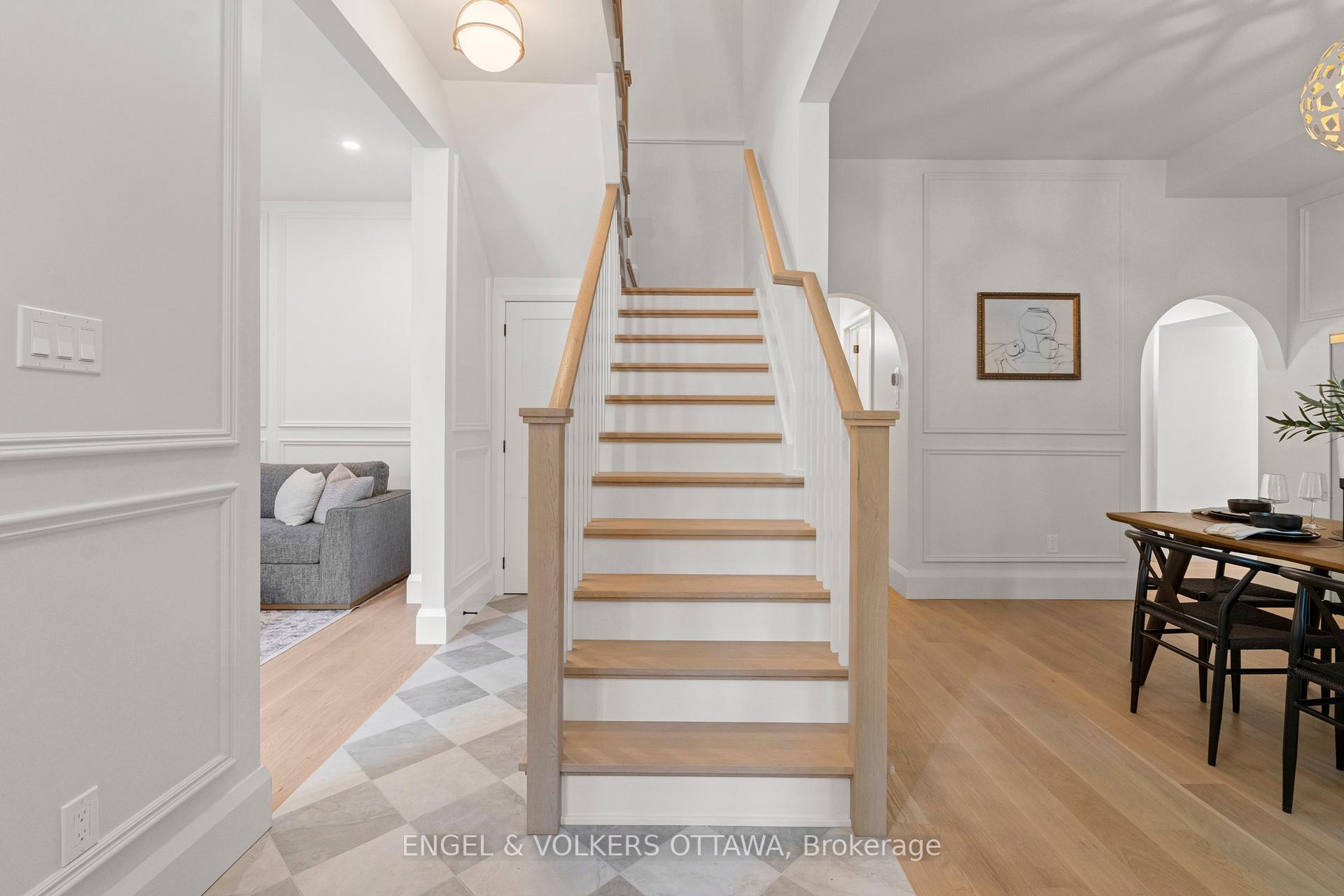 Photo 5 of 71 Thomas Street, Ottawa, New Edinburgh — HOMEH