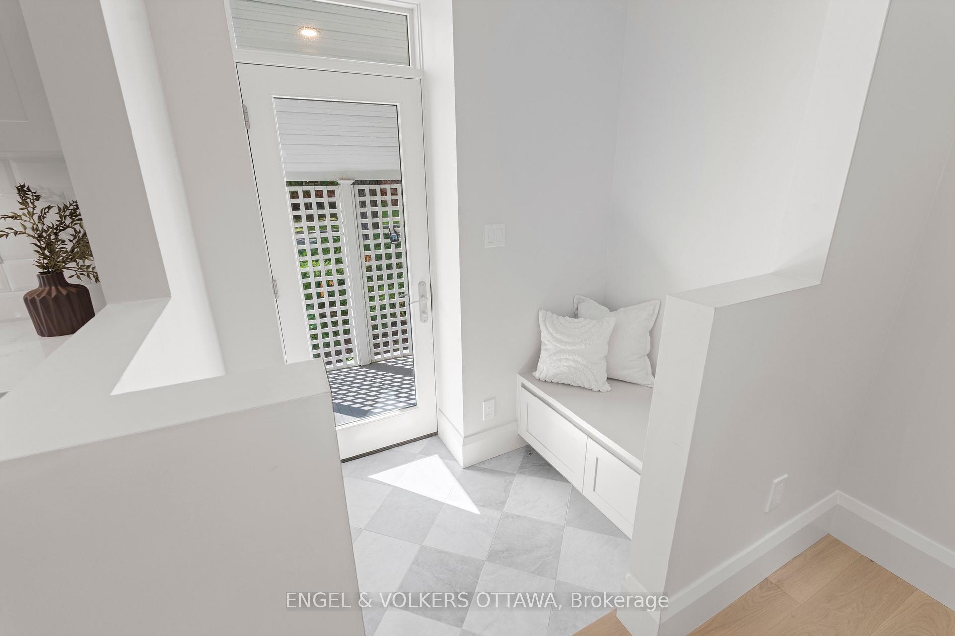 Photo 18 of 71 Thomas Street, Ottawa, New Edinburgh — HOMEH