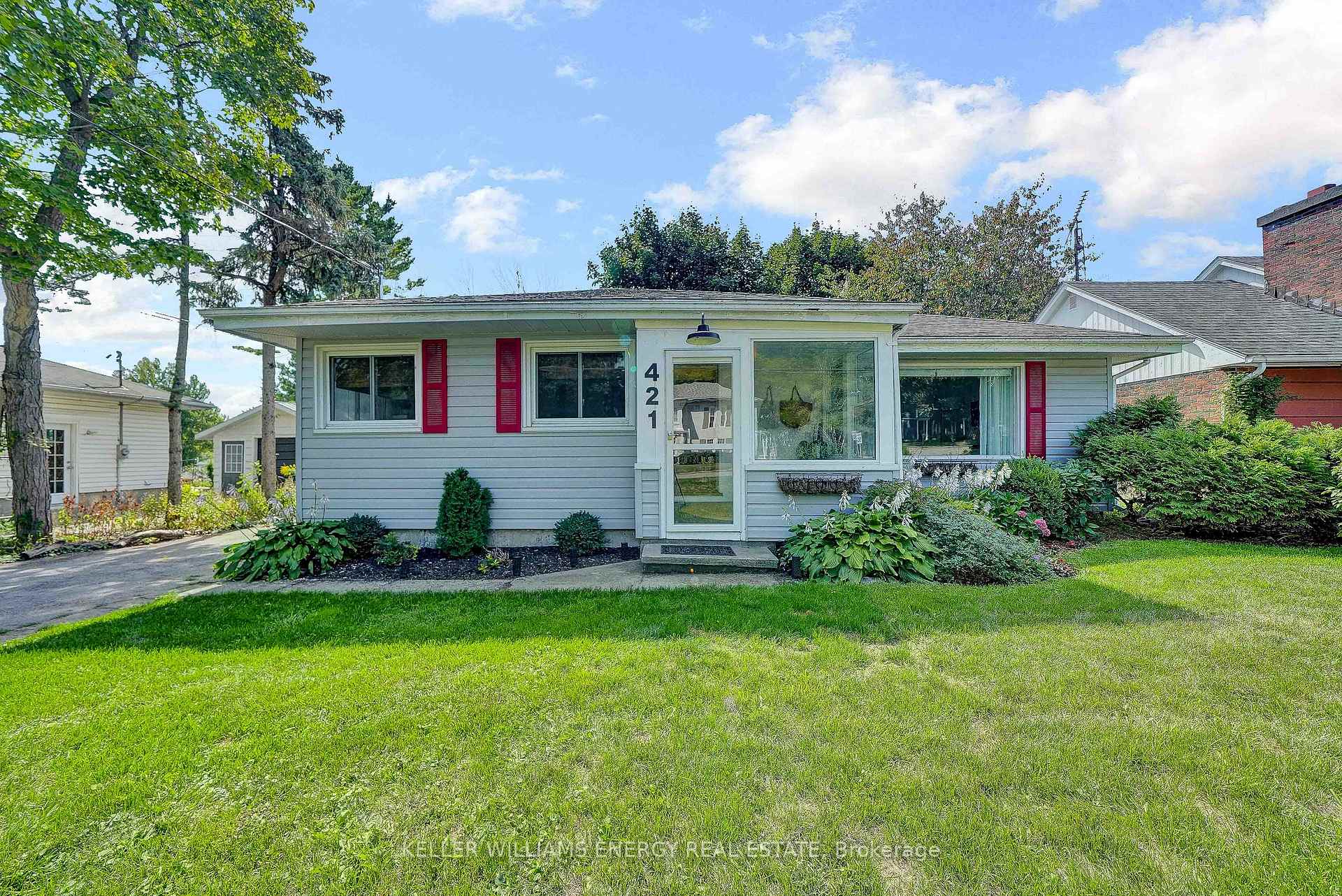 Photo of 421 Bloomfield Main Street