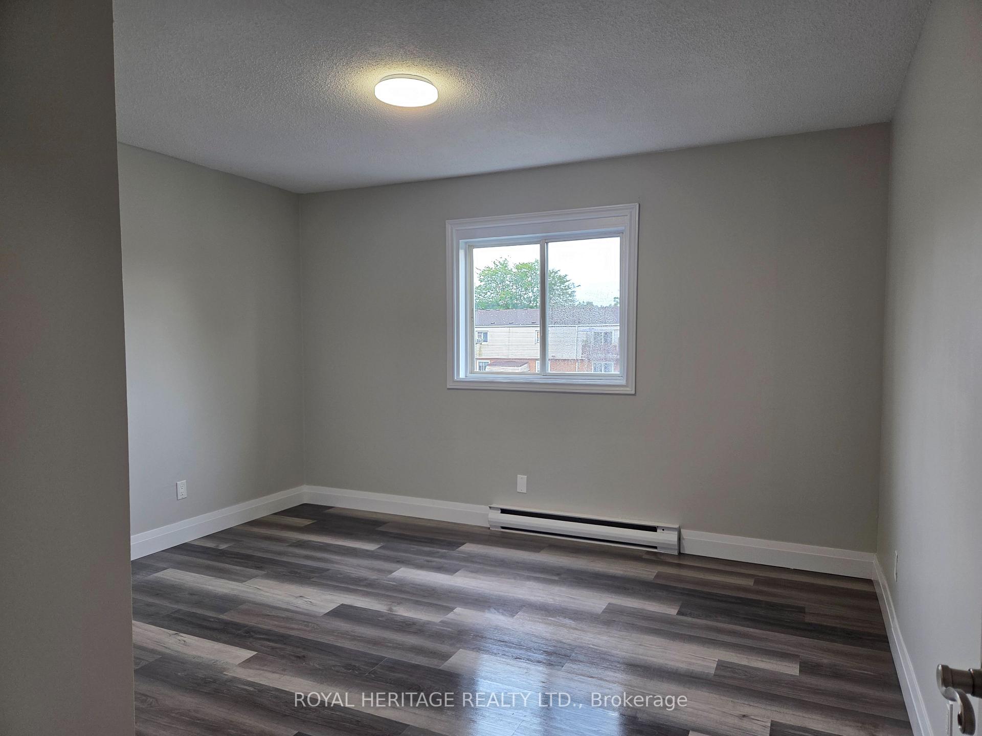 Photo 5 of Unit 311, 8800 Willoughby Drive, Niagara Falls, Chippawa — HOMEH
