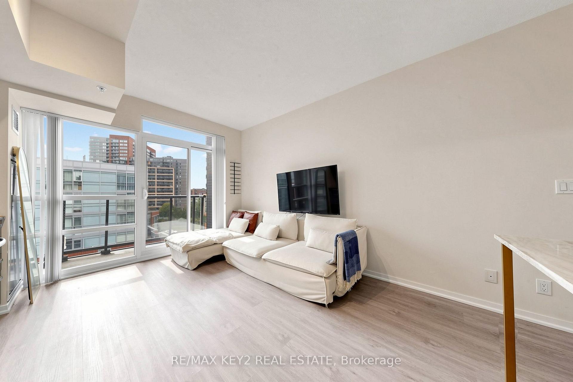 Photo 3 of Unit 811, 68 Abell Street, Toronto, Little Portugal — HOMEH
