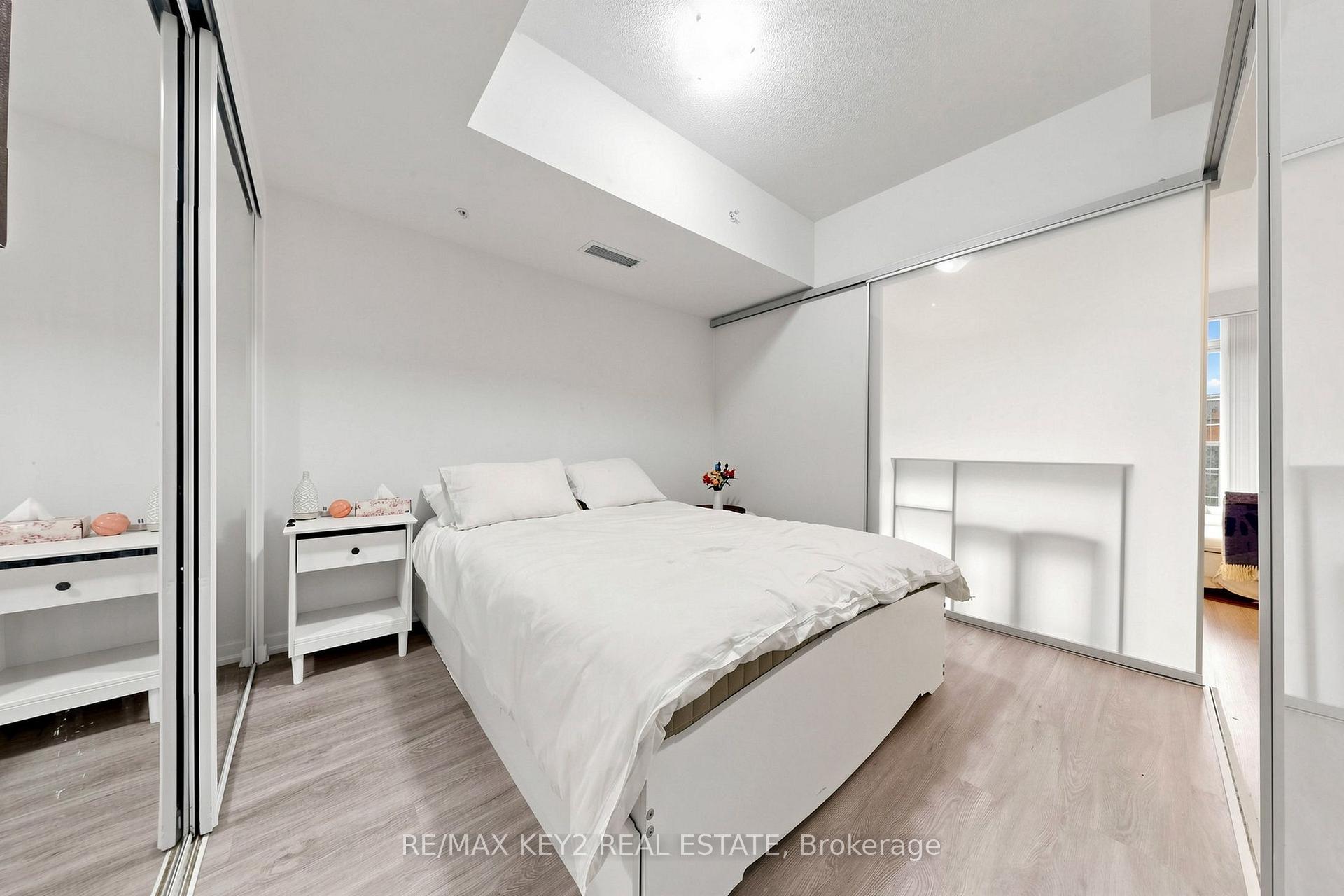 Photo 7 of Unit 811, 68 Abell Street, Toronto, Little Portugal — HOMEH