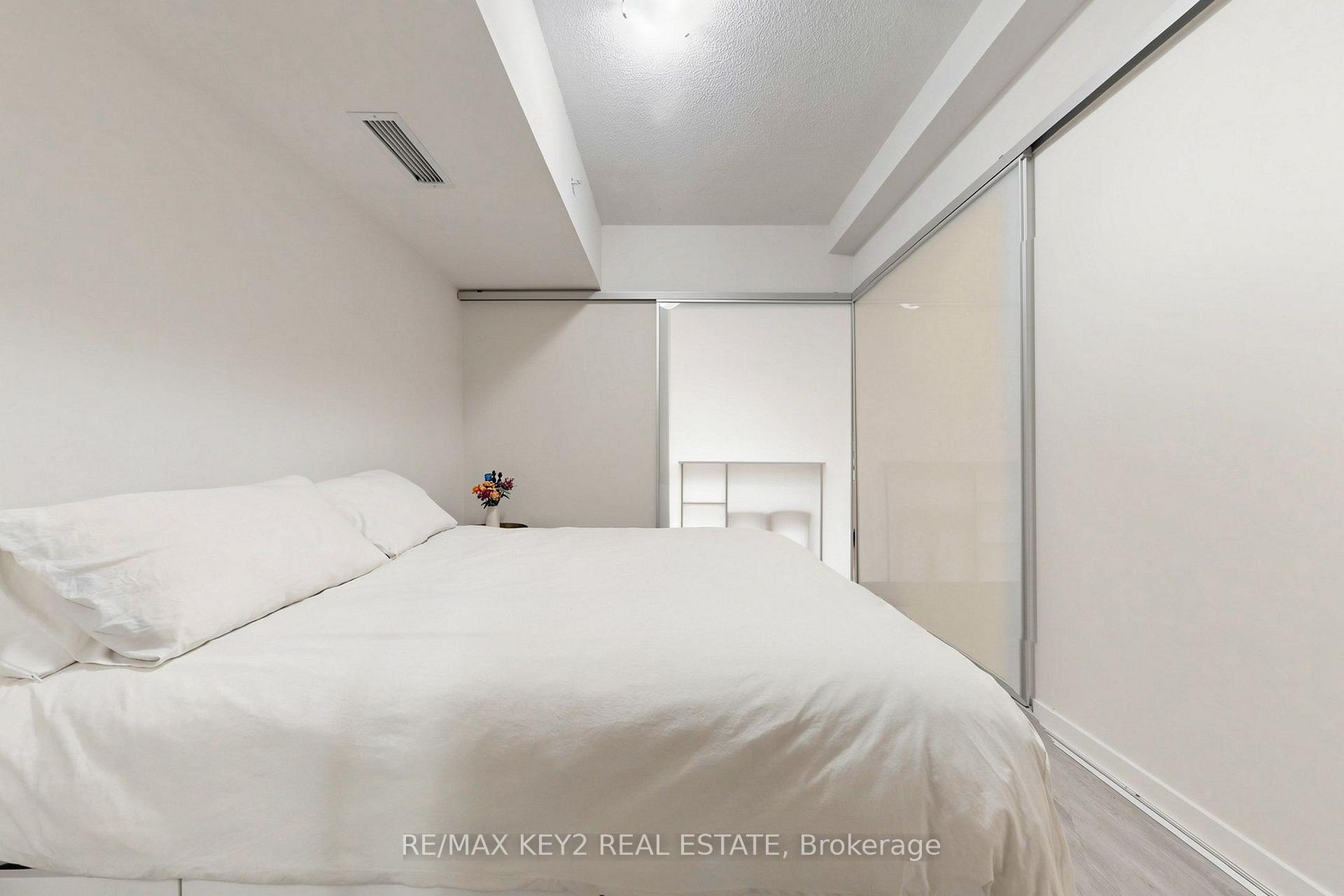 Photo 8 of Unit 811, 68 Abell Street, Toronto, Little Portugal — HOMEH