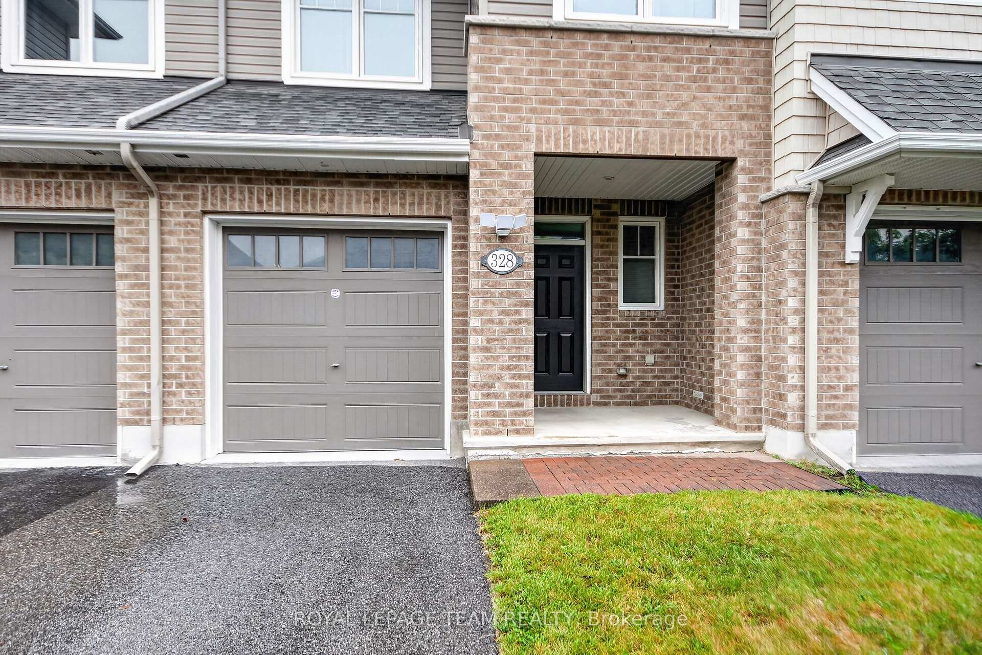 Photo 3 of 328 Warmstone Drive, Ottawa, Stittsville (North) — HOMEH
