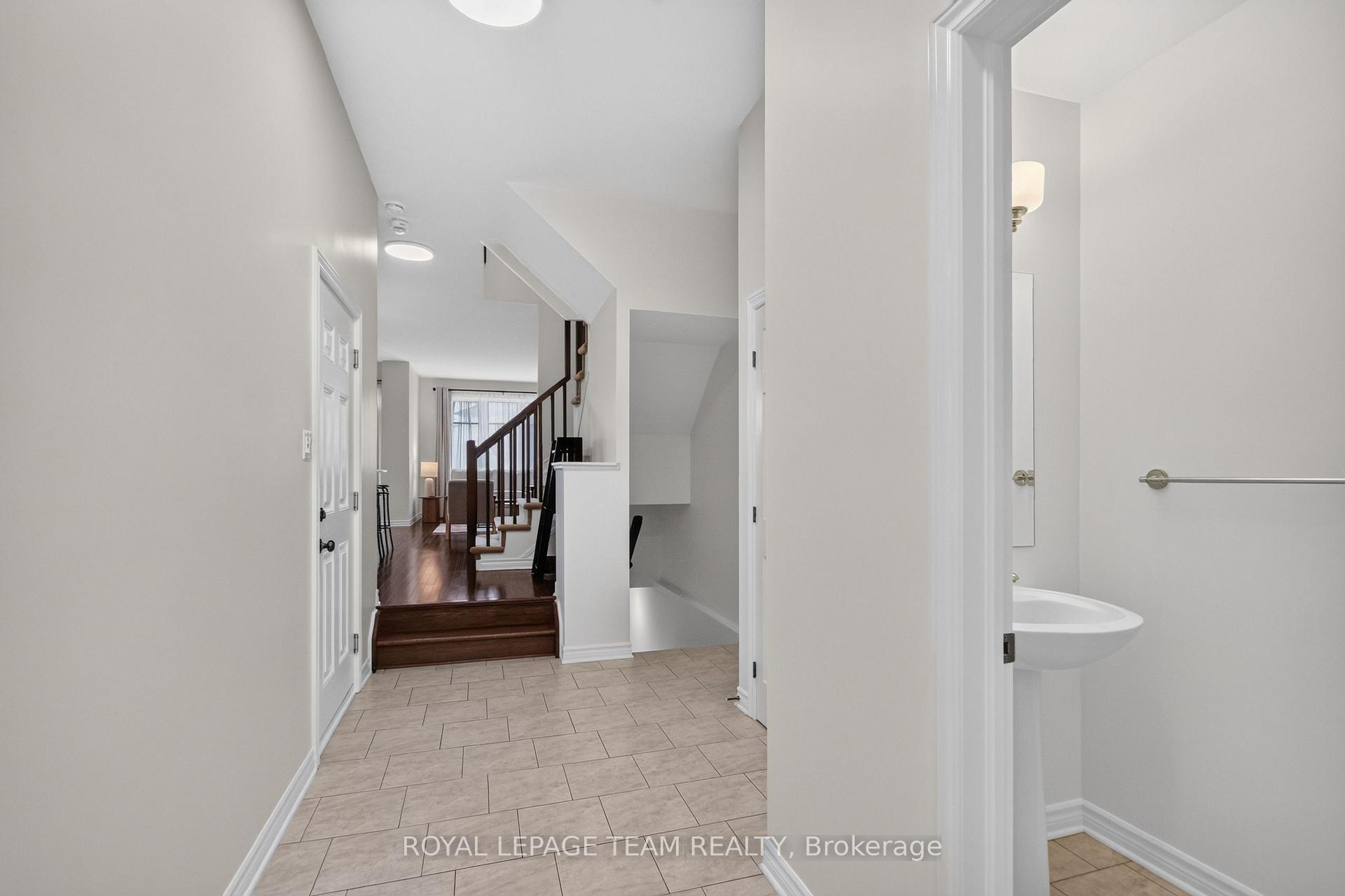 Photo 6 of 328 Warmstone Drive, Ottawa, Stittsville (North) — HOMEH