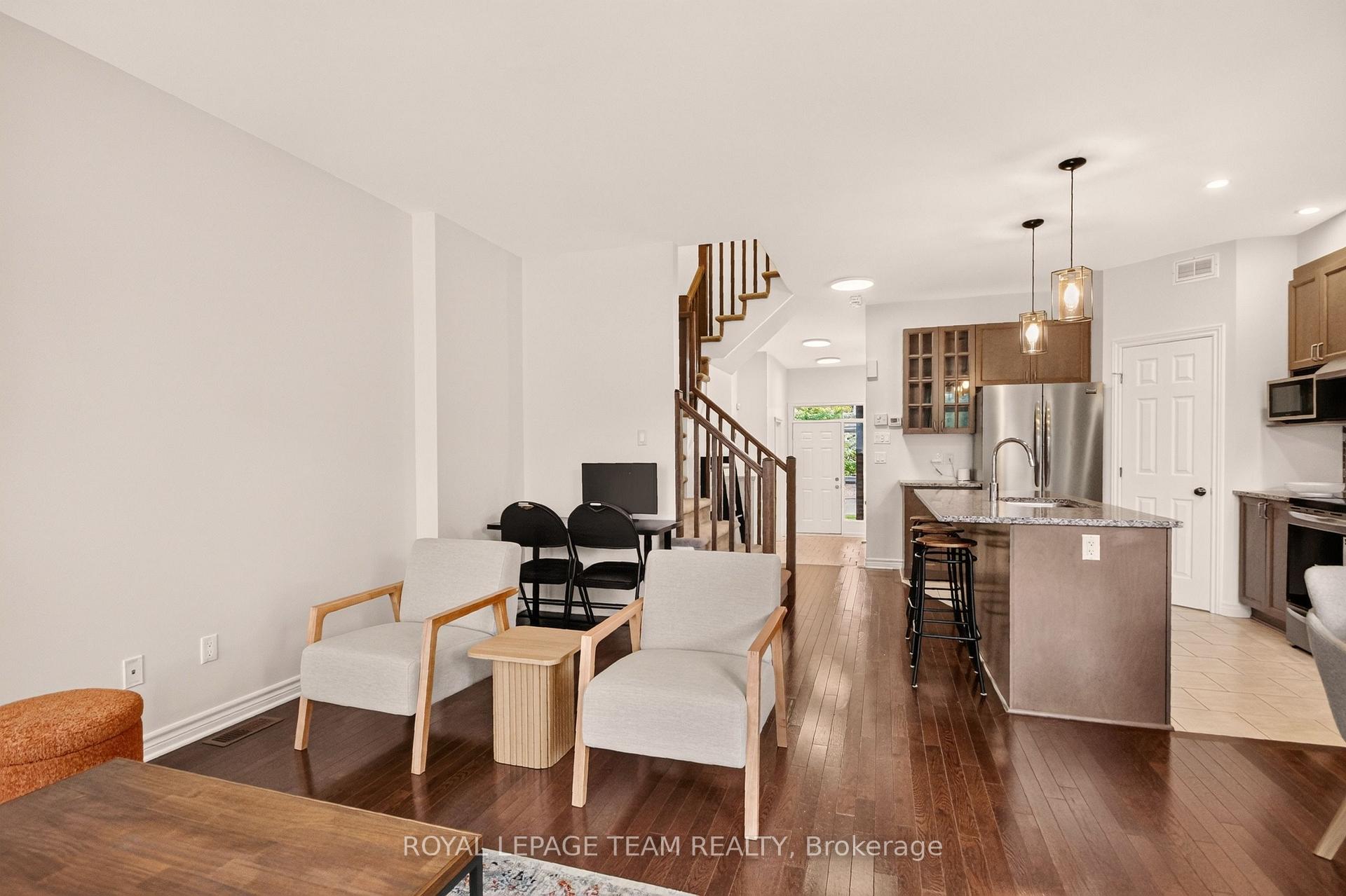 Photo 11 of 328 Warmstone Drive, Ottawa, Stittsville (North) — HOMEH