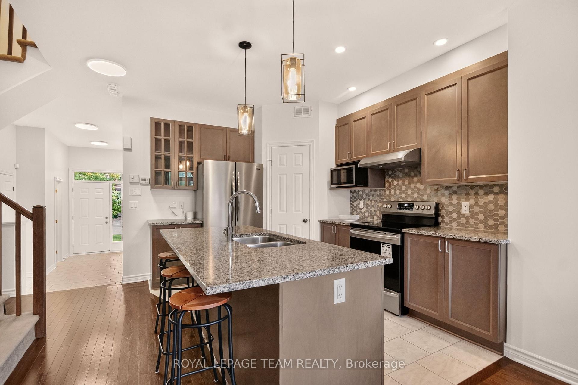 Photo 24 of 328 Warmstone Drive, Ottawa, Stittsville (North) — HOMEH
