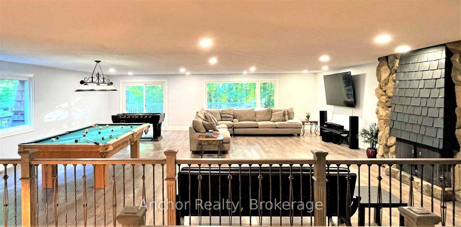 Photo 4 of 630 Farquhar Street, Gravenhurst, Muskoka (S) — HOMEH