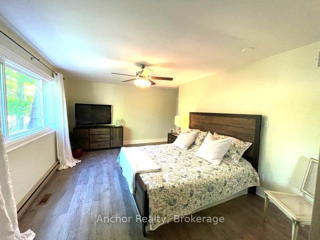 Photo 12 of 630 Farquhar Street, Gravenhurst, Muskoka (S) — HOMEH
