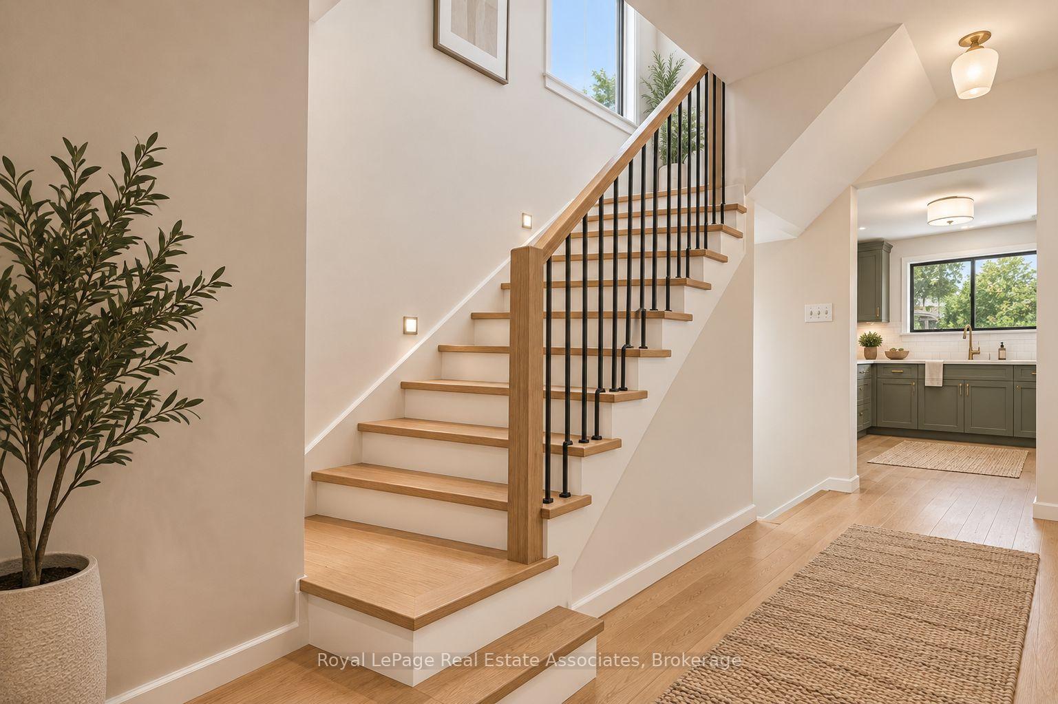 Photo 9 of 589 Tedwyn Drive, Mississauga, Cooksville — HOMEH