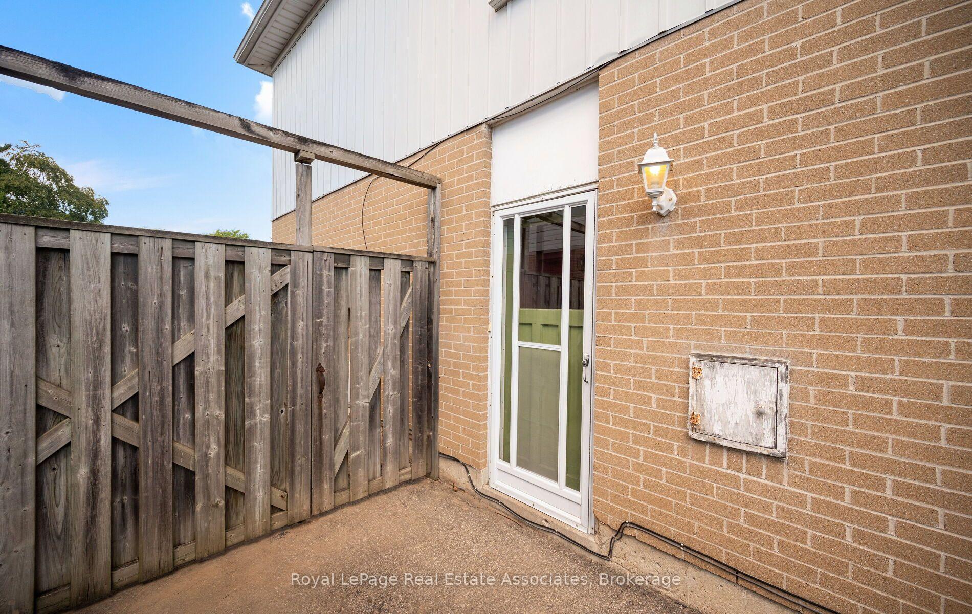 Photo 29 of 589 Tedwyn Drive, Mississauga, Cooksville — HOMEH