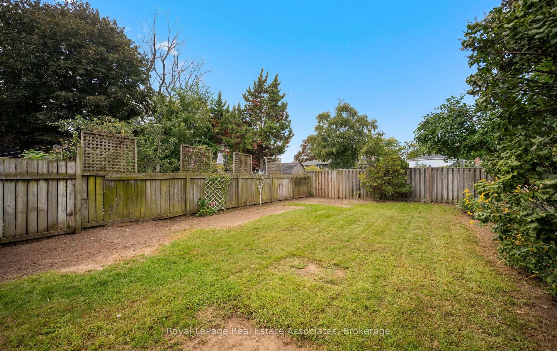 Photo 32 of 589 Tedwyn Drive, Mississauga, Cooksville — HOMEH