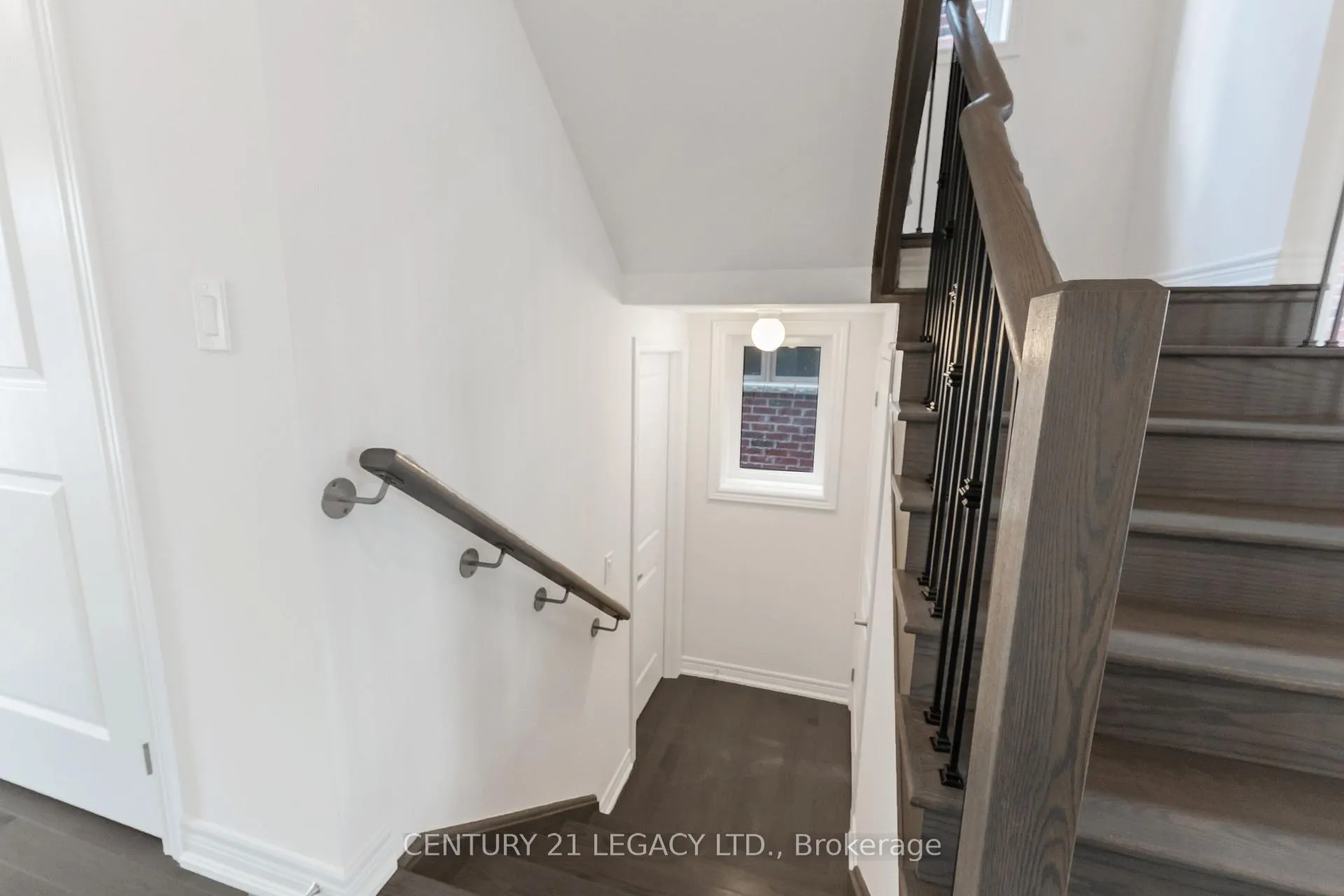 Photo 20 of 1274 Davis Loop, Innisfil, Lefroy — HOMEH