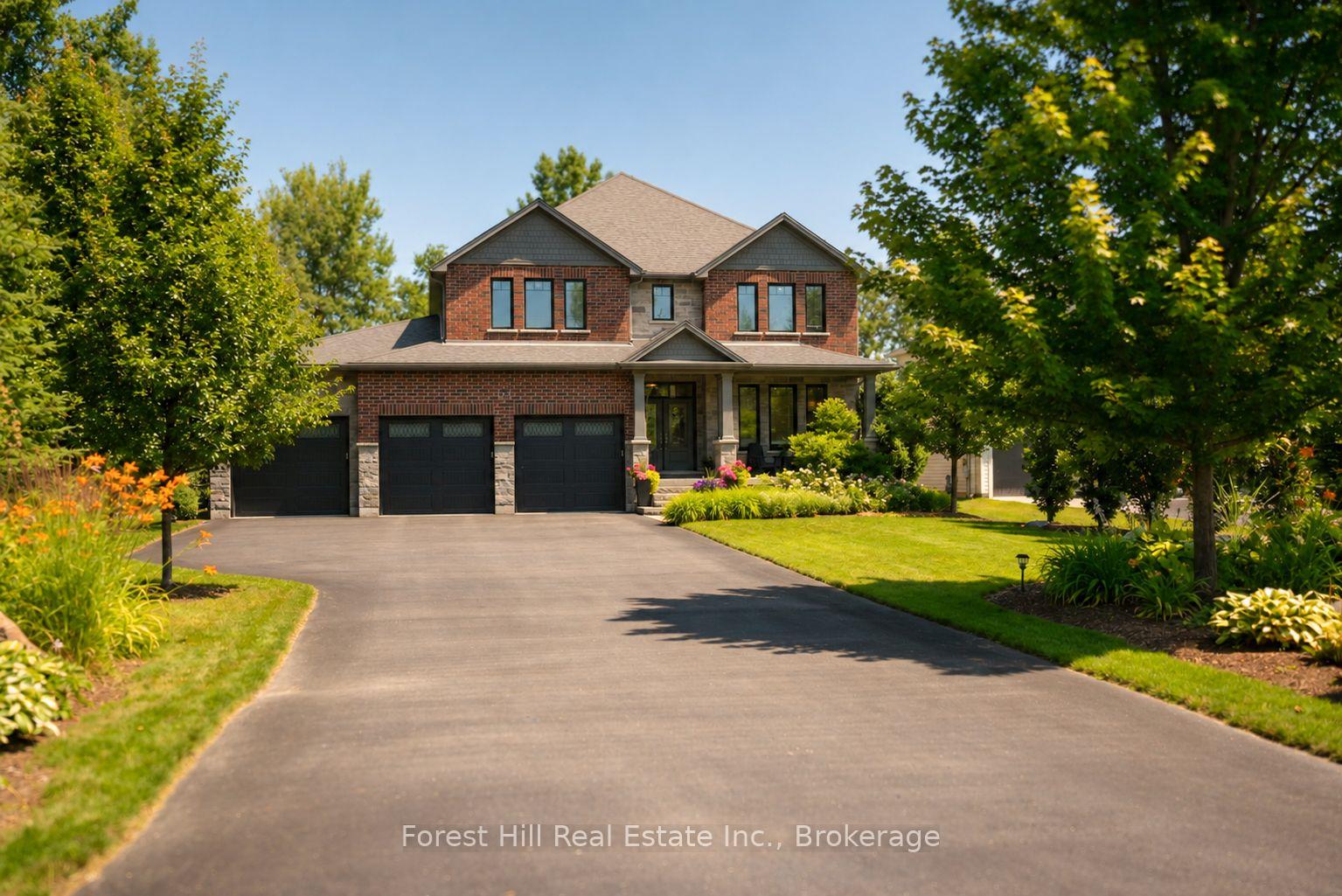 Photo 1 of 155 Glenlake Boulevard, Collingwood — HOMEH
