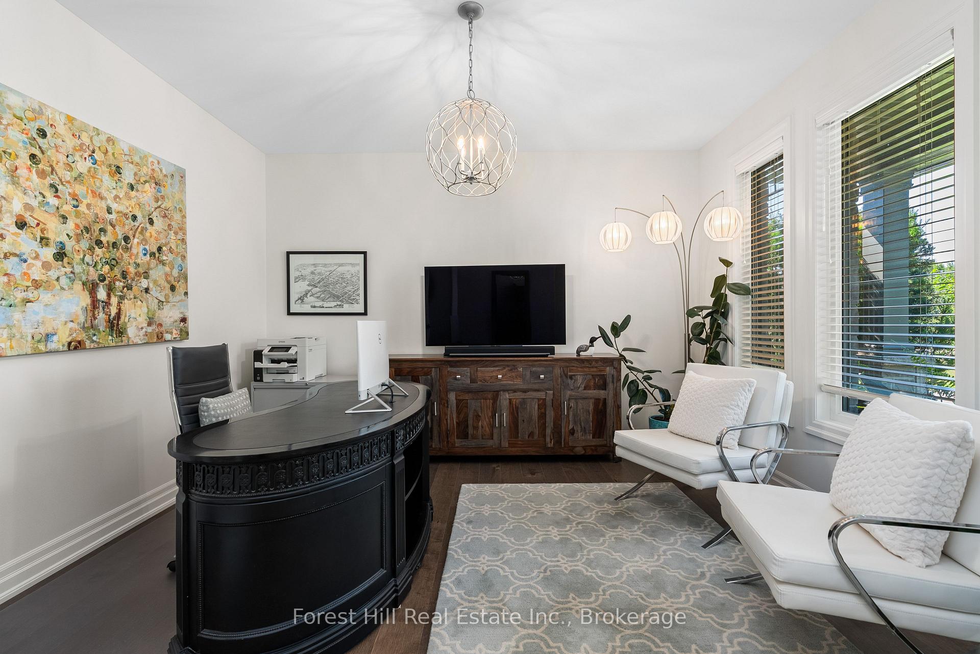 Photo 5 of 155 Glenlake Boulevard, Collingwood — HOMEH