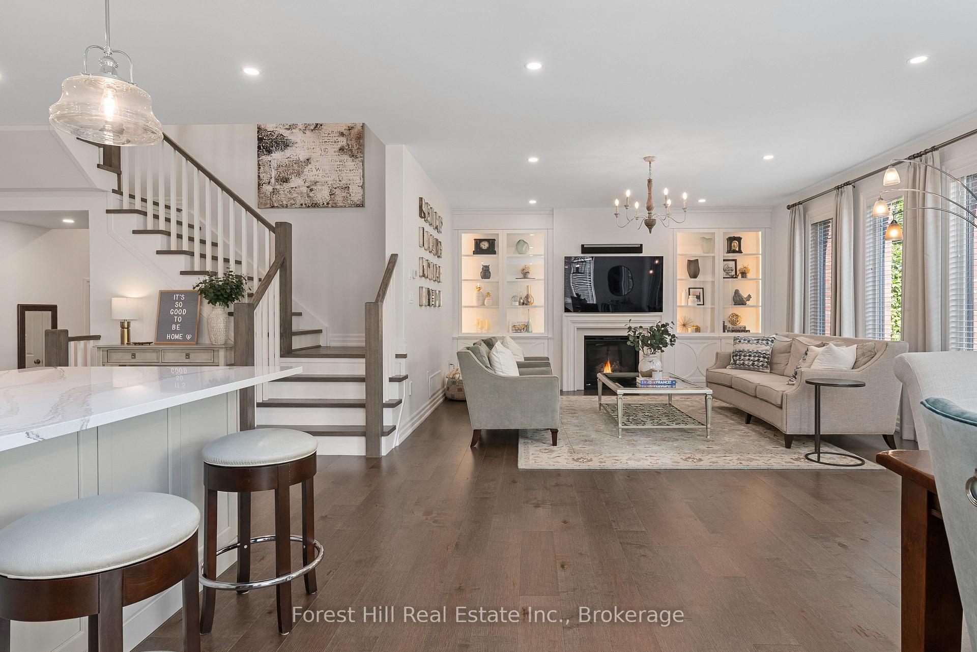 Photo 15 of 155 Glenlake Boulevard, Collingwood — HOMEH
