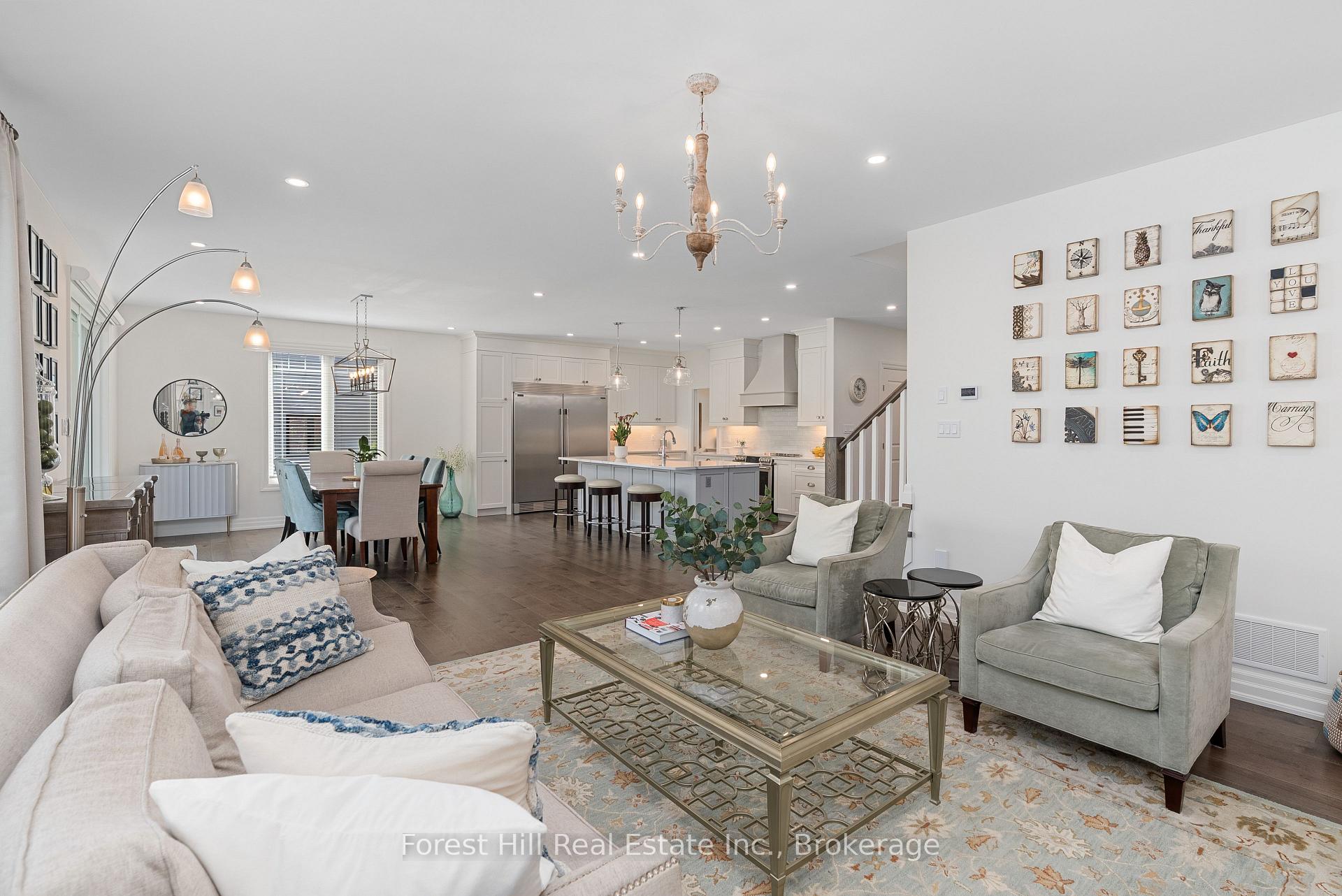 Photo 17 of 155 Glenlake Boulevard, Collingwood — HOMEH