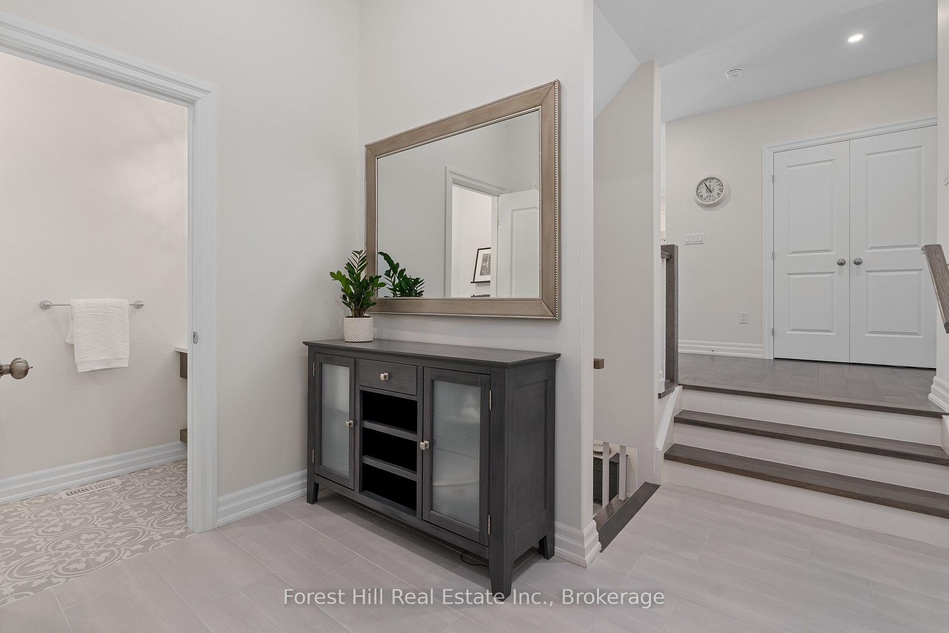 Photo 19 of 155 Glenlake Boulevard, Collingwood — HOMEH