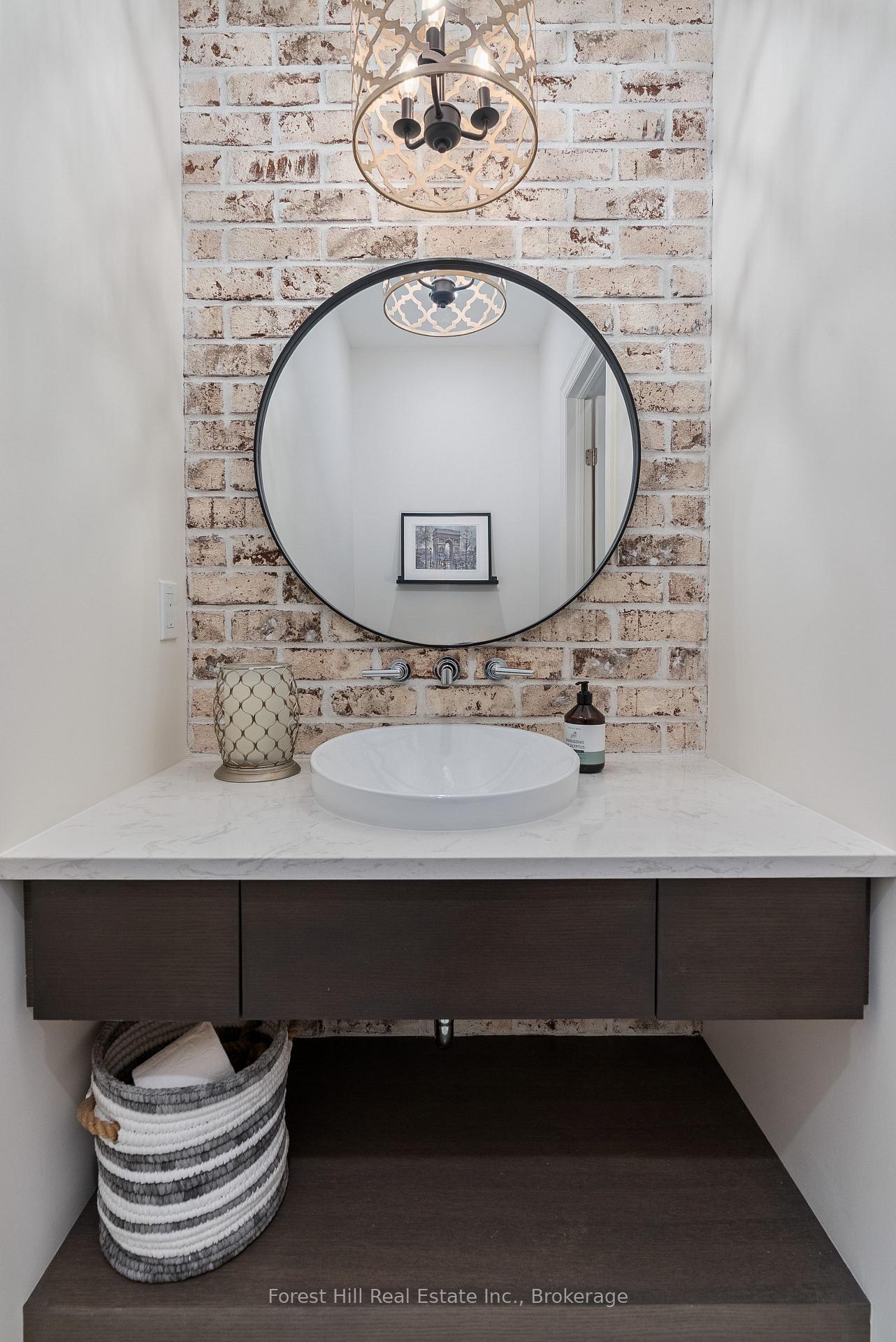 Photo 20 of 155 Glenlake Boulevard, Collingwood — HOMEH