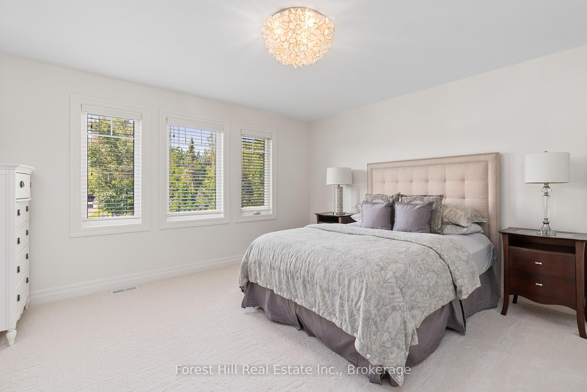 Photo 25 of 155 Glenlake Boulevard, Collingwood — HOMEH