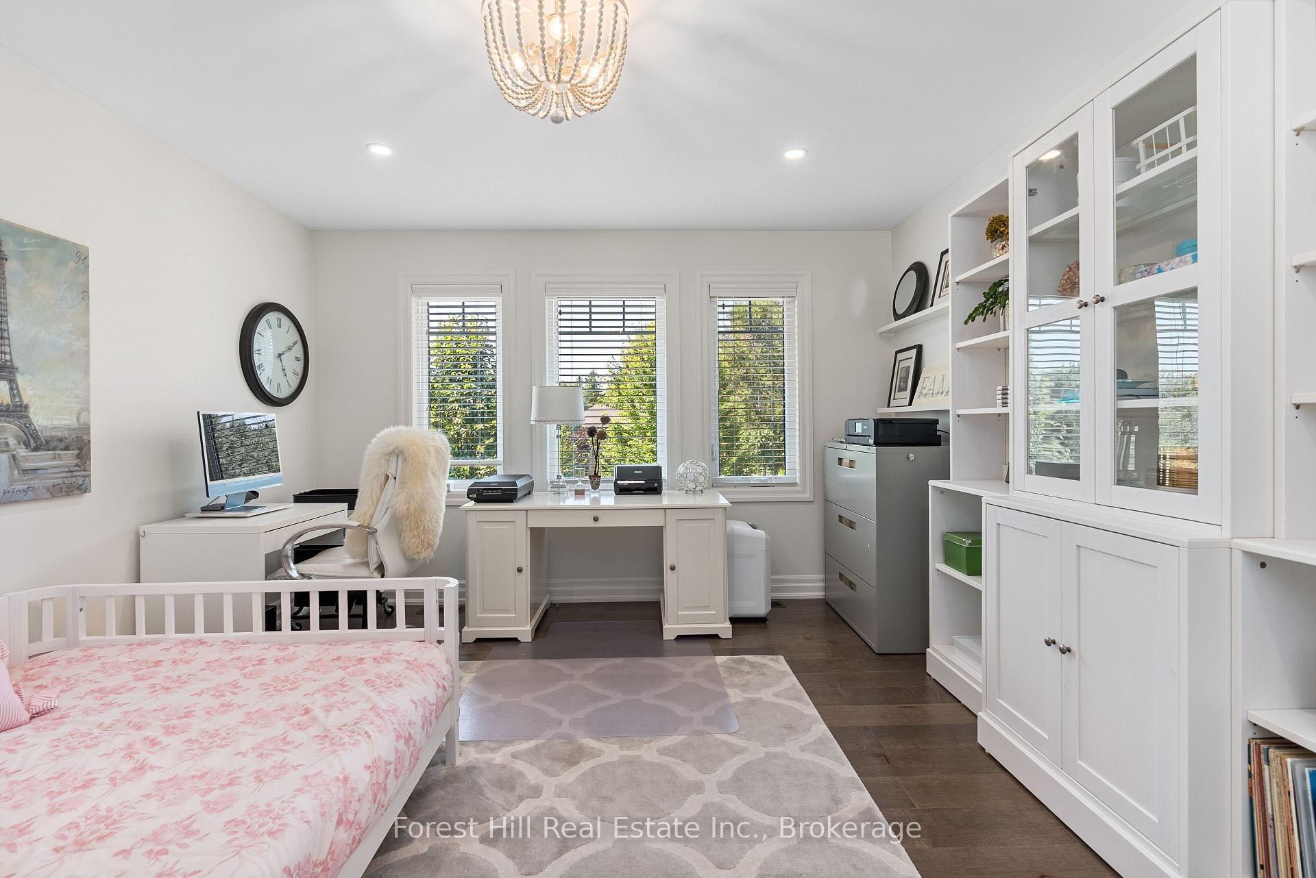 Photo 29 of 155 Glenlake Boulevard, Collingwood — HOMEH