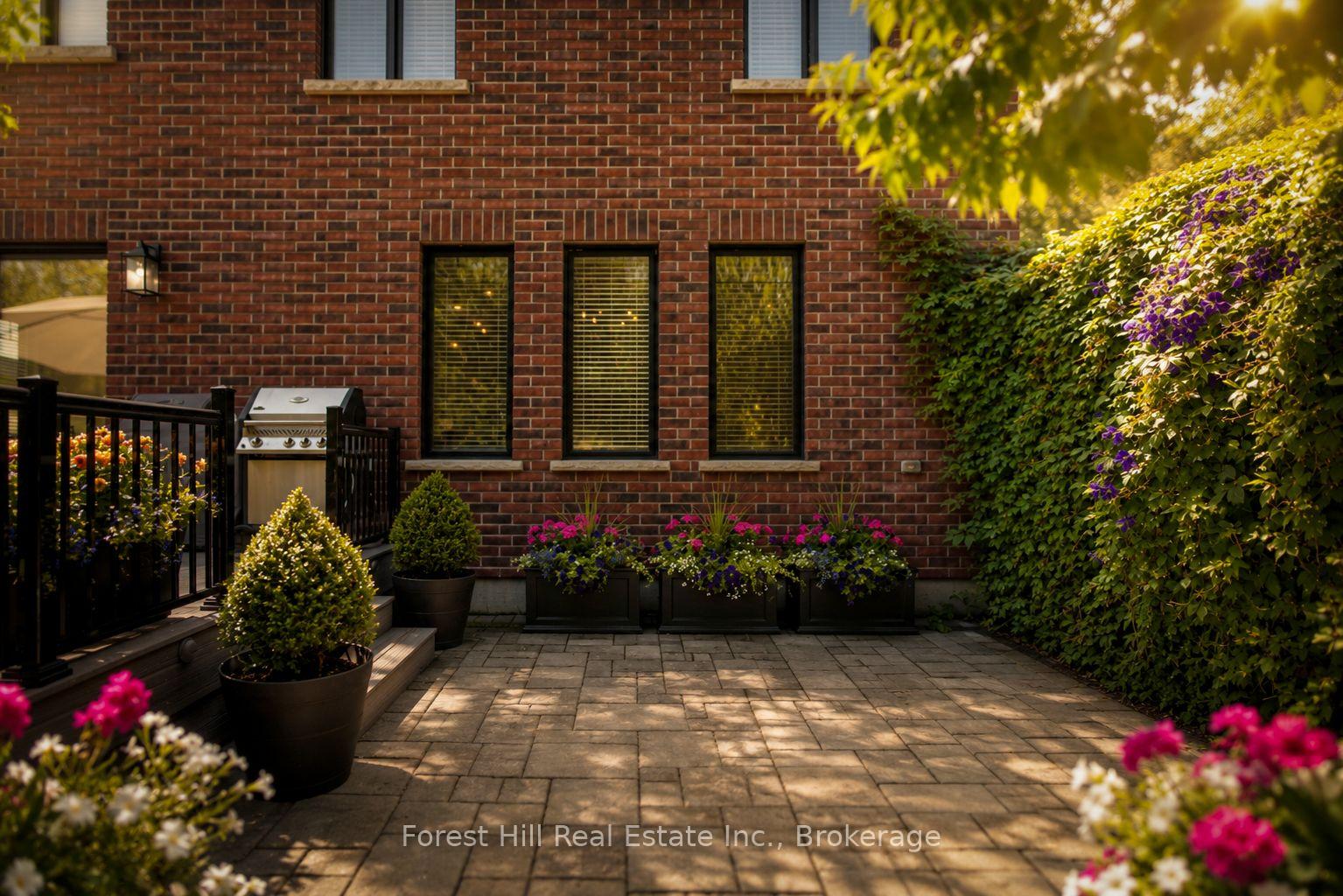 Photo 45 of 155 Glenlake Boulevard, Collingwood — HOMEH