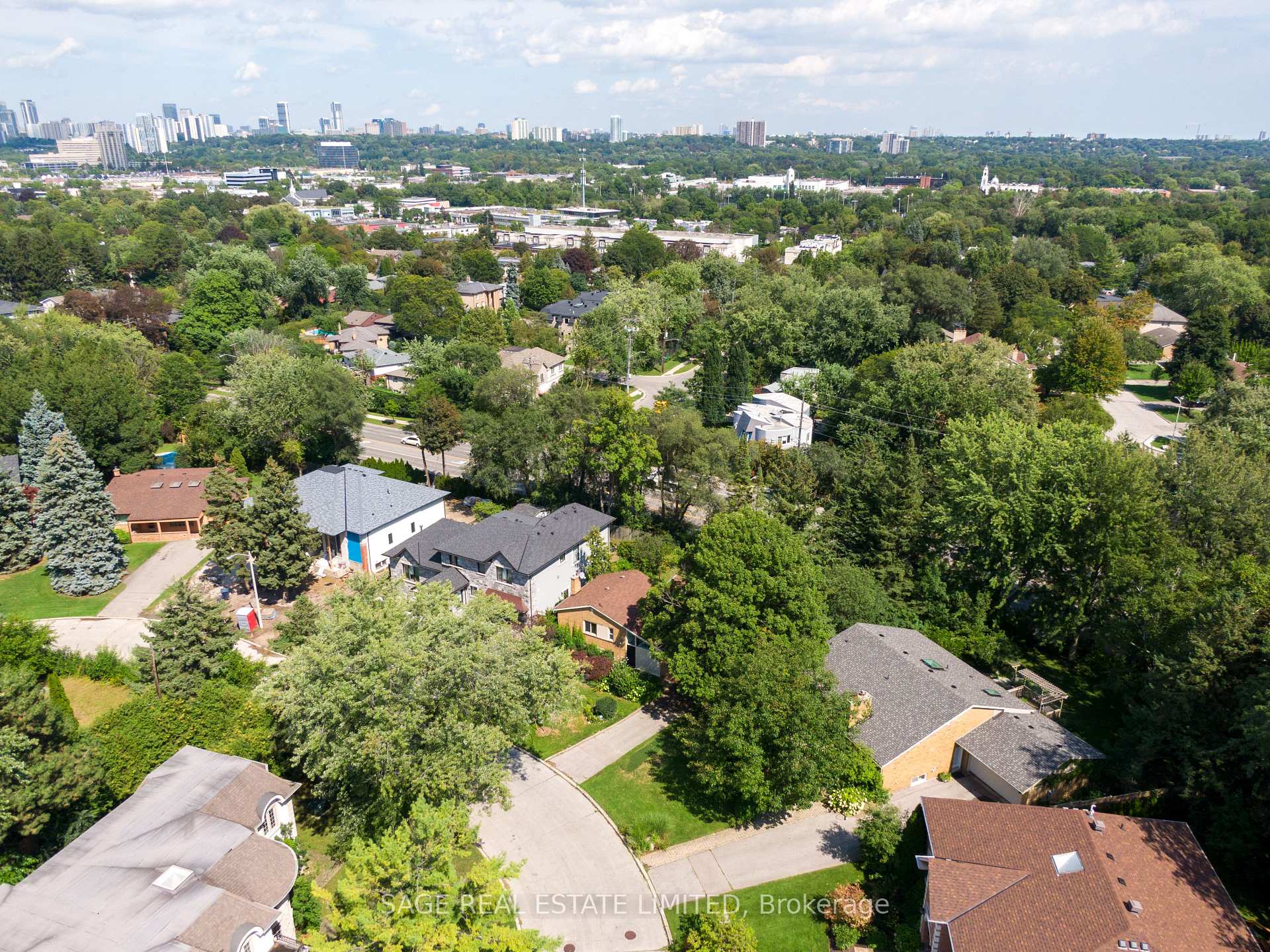 Photo 2 of 56 Grangemill Crescent, North York, Banbury-Don Mills — HOMEH