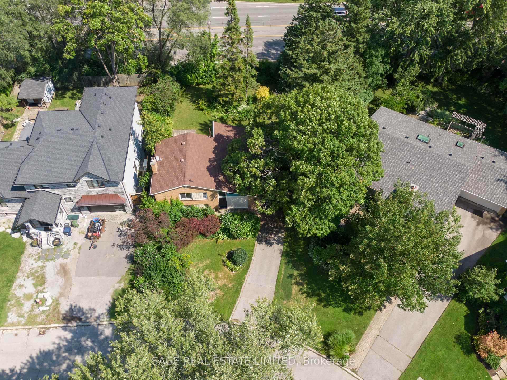 Photo 3 of 56 Grangemill Crescent, North York, Banbury-Don Mills — HOMEH